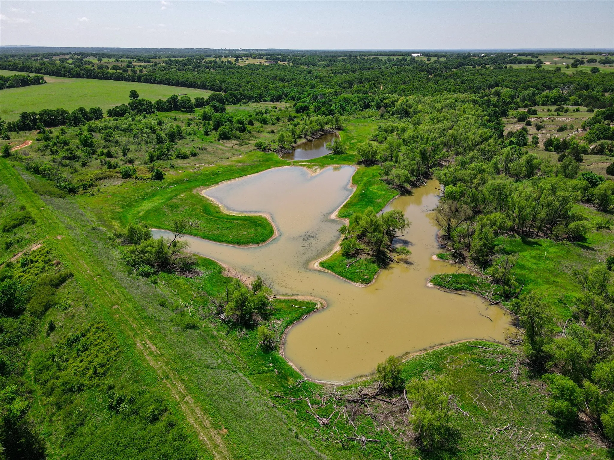 Single Family Residence For Sale in Montague County , 2043 Huddleston Road, Sunset, Texas 76270, 4 Bedroom, 2 Bathroom, 2 Garage spaces, 2,294 Sqft, built in 1990, mls#21394744, Real Estate Agent in Sunset, Homes For Sale in Montague county, Homes For Sale in Sunset, Realtor in Sunset Texas, Real Estate Brokerage Independent Realty Texas, Luminita Cordes Realtor