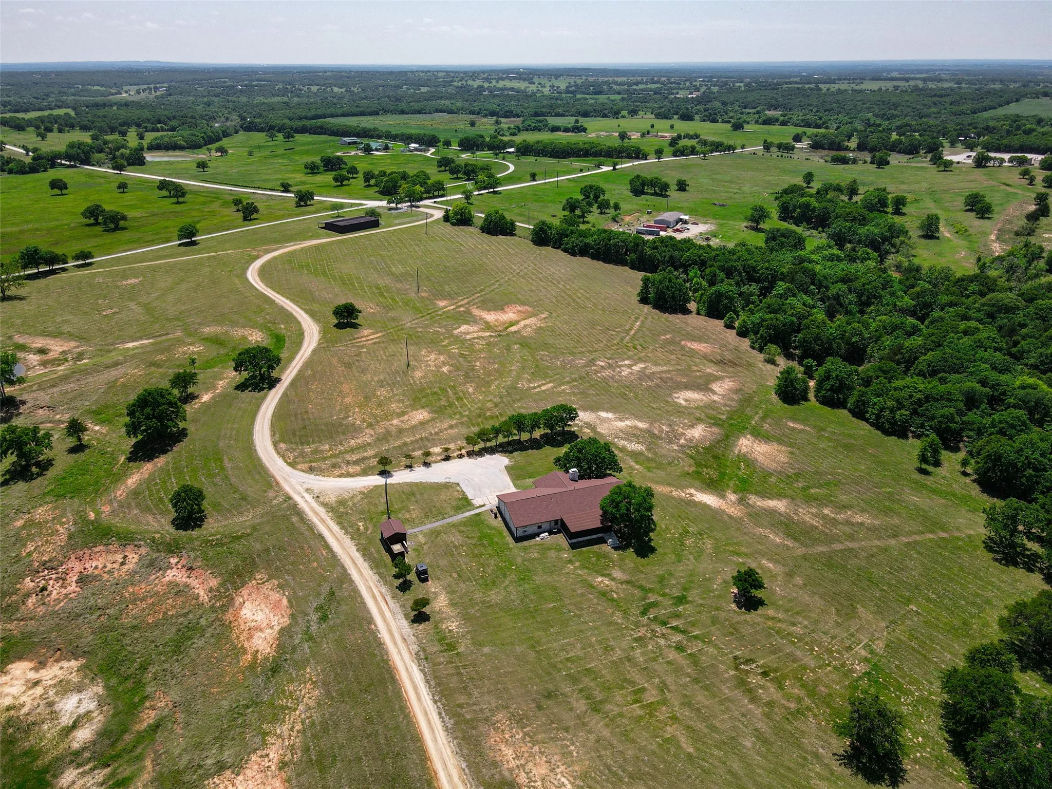 Single Family Residence For Sale in Montague County , 2043 Huddleston Road, Sunset, Texas 76270, 4 Bedroom, 2 Bathroom, 2 Garage spaces, 2,294 Sqft, built in 1990, mls#21394744, Real Estate Agent in Sunset, Homes For Sale in Montague county, Homes For Sale in Sunset, Realtor in Sunset Texas, Real Estate Brokerage Independent Realty Texas, Luminita Cordes Realtor