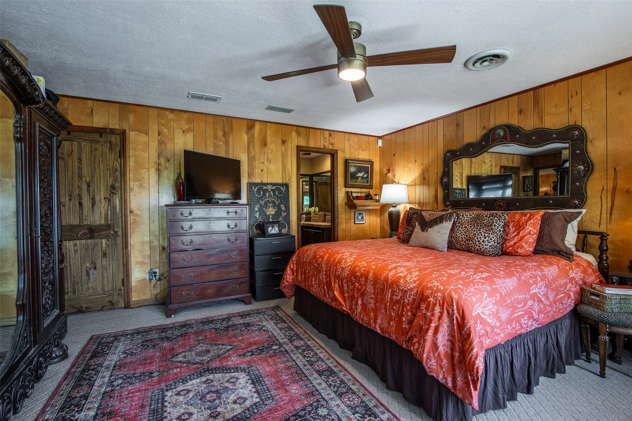 Single Family Residence For Sale in Montague County , 2043 Huddleston Road, Sunset, Texas 76270, 4 Bedroom, 2 Bathroom, 2 Garage spaces, 2,294 Sqft, built in 1990, mls#21394744, Real Estate Agent in Sunset, Homes For Sale in Montague county, Homes For Sale in Sunset, Realtor in Sunset Texas, Real Estate Brokerage Independent Realty Texas, Luminita Cordes Realtor