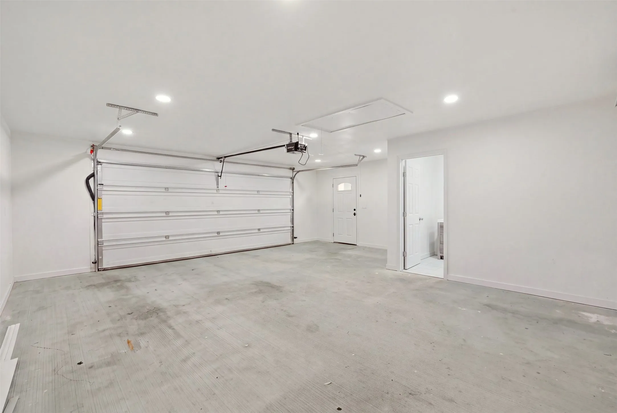 Single Family Residence For Sale in Dallas County , 3030 Mark Twain Drive, Farmers Branch, Texas 75234, 5 Bedroom, 5 Bathroom, 2 Garage spaces, 2,738 Sqft, built in 1957, mls#21379830, Real Estate Agent in Farmers Branch, Homes For Sale in Dallas county, Homes For Sale in Farmers Branch, Realtor in Farmers Branch Texas, Real Estate Brokerage Independent Realty Texas, Luminita Cordes Realtor