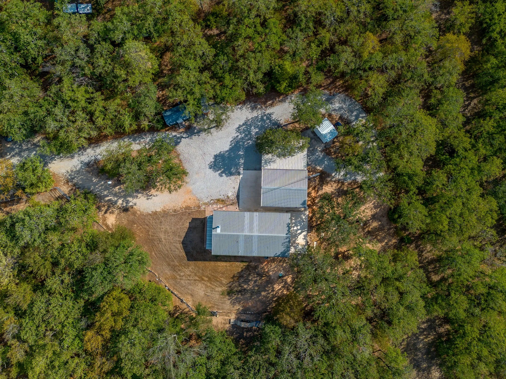 Single Family Residence For Sale in Wise County , 223 County Road 3471, Paradise, Texas 76073, 2 Bedroom, 1 Bathroom, 2 Garage spaces, 1,200 Sqft, built in 2003, mls#21393853, Real Estate Agent in Paradise, Homes For Sale in Wise county, Homes For Sale in Paradise, Realtor in Paradise Texas, Real Estate Brokerage Independent Realty Texas, Luminita Cordes Realtor