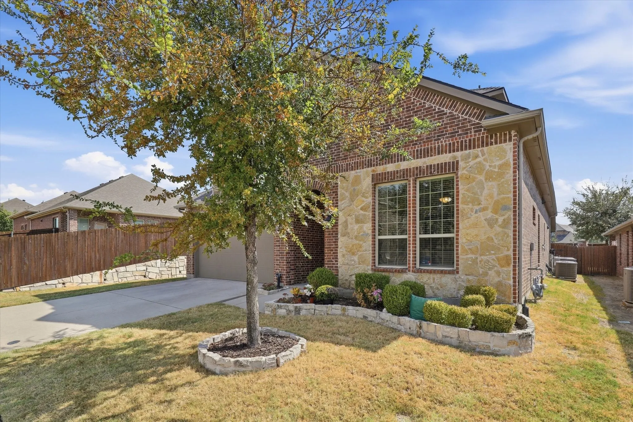 Single Family Residence For Sale in Collin County , 10701 Galveston Place, Mc Kinney, Texas 75071, 5 Bedroom, 4 Bathroom, 2 Garage spaces, 3,326 Sqft, built in 2018, mls#21394757, Real Estate Agent in Mc Kinney, Homes For Sale in Collin county, Homes For Sale in Mc Kinney, Realtor in Mc Kinney Texas, Real Estate Brokerage Independent Realty Texas, Luminita Cordes Realtor