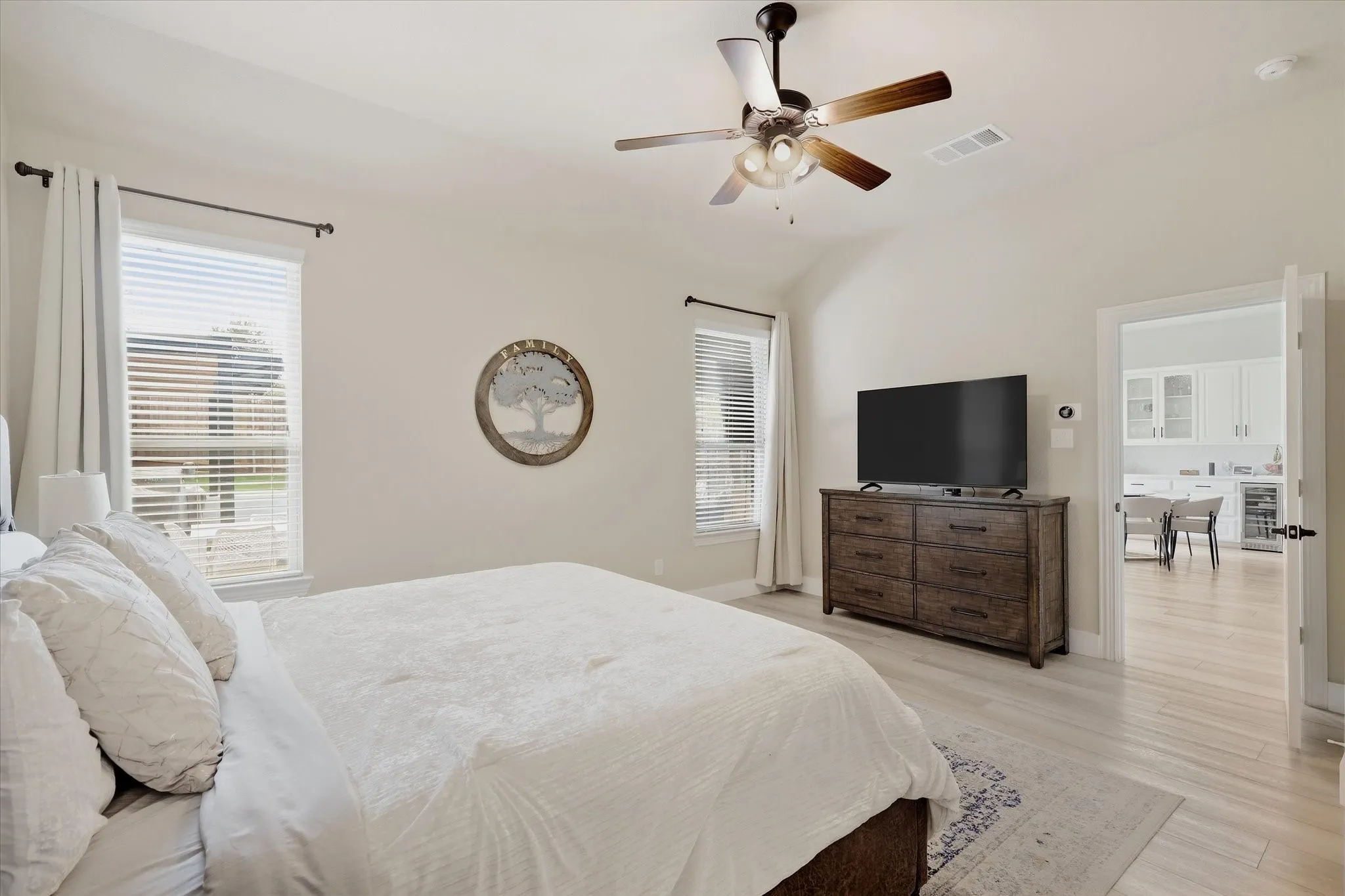 Single Family Residence For Sale in Collin County , 10701 Galveston Place, Mc Kinney, Texas 75071, 5 Bedroom, 4 Bathroom, 2 Garage spaces, 3,326 Sqft, built in 2018, mls#21394757, Real Estate Agent in Mc Kinney, Homes For Sale in Collin county, Homes For Sale in Mc Kinney, Realtor in Mc Kinney Texas, Real Estate Brokerage Independent Realty Texas, Luminita Cordes Realtor