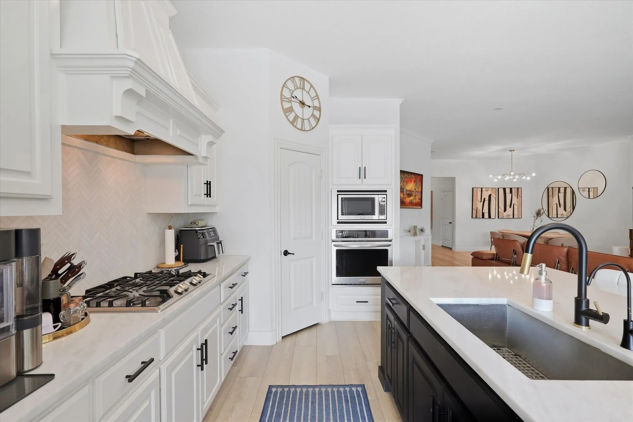 Single Family Residence For Sale in Collin County , 10701 Galveston Place, Mc Kinney, Texas 75071, 5 Bedroom, 4 Bathroom, 2 Garage spaces, 3,326 Sqft, built in 2018, mls#21394757, Real Estate Agent in Mc Kinney, Homes For Sale in Collin county, Homes For Sale in Mc Kinney, Realtor in Mc Kinney Texas, Real Estate Brokerage Independent Realty Texas, Luminita Cordes Realtor