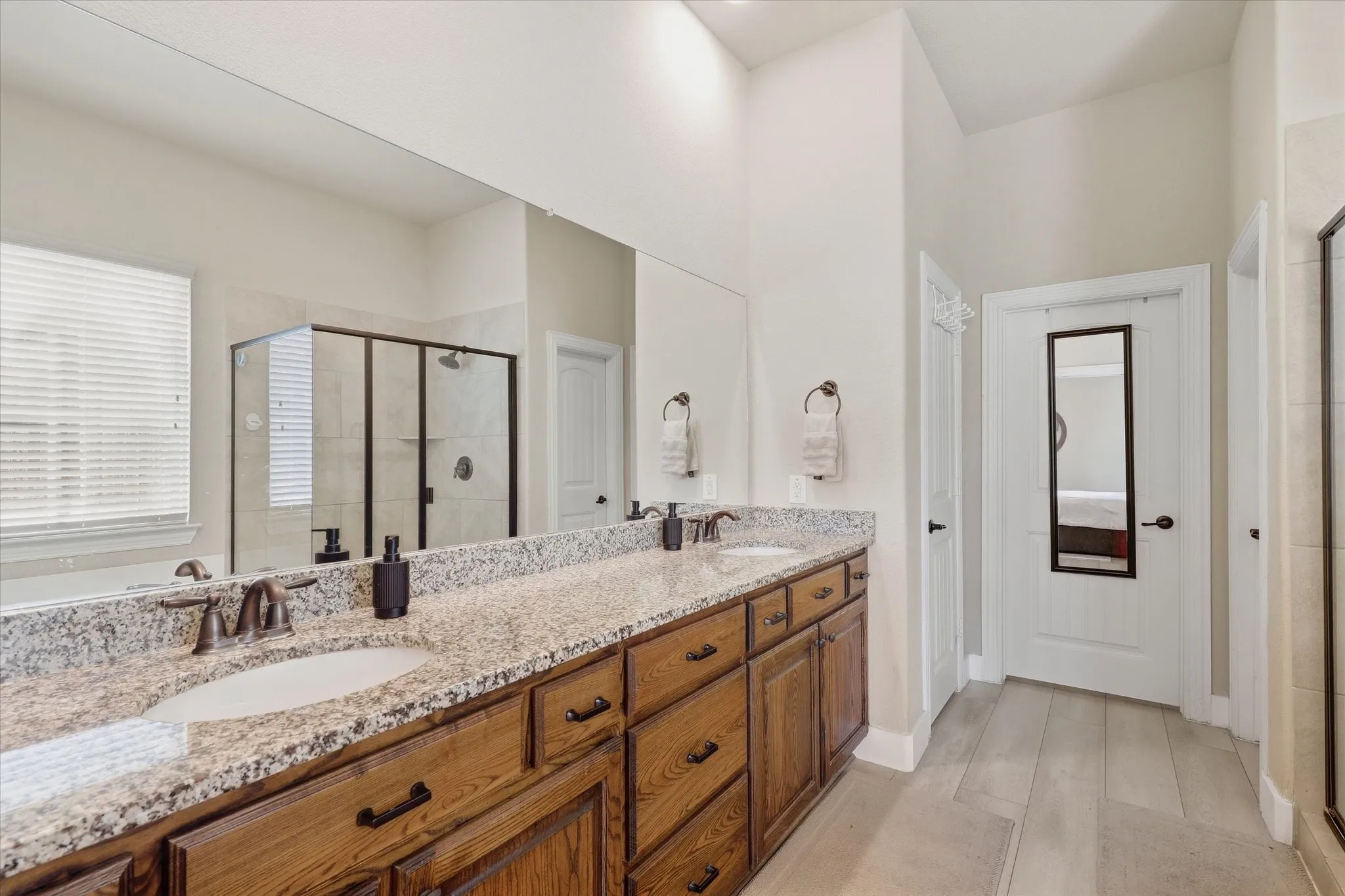 Single Family Residence For Sale in Collin County , 10701 Galveston Place, Mc Kinney, Texas 75071, 5 Bedroom, 4 Bathroom, 2 Garage spaces, 3,326 Sqft, built in 2018, mls#21394757, Real Estate Agent in Mc Kinney, Homes For Sale in Collin county, Homes For Sale in Mc Kinney, Realtor in Mc Kinney Texas, Real Estate Brokerage Independent Realty Texas, Luminita Cordes Realtor