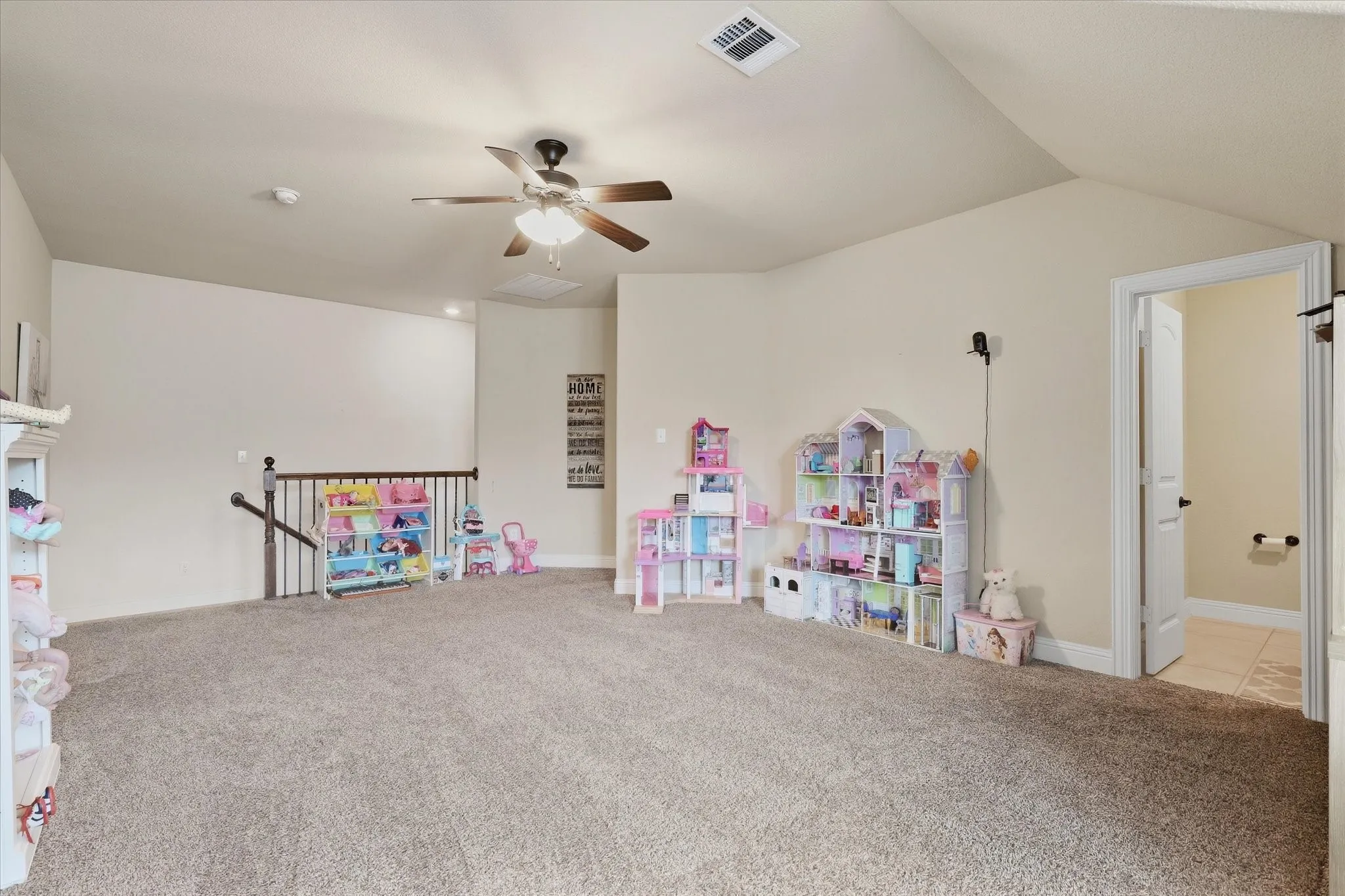 Single Family Residence For Sale in Collin County , 10701 Galveston Place, Mc Kinney, Texas 75071, 5 Bedroom, 4 Bathroom, 2 Garage spaces, 3,326 Sqft, built in 2018, mls#21394757, Real Estate Agent in Mc Kinney, Homes For Sale in Collin county, Homes For Sale in Mc Kinney, Realtor in Mc Kinney Texas, Real Estate Brokerage Independent Realty Texas, Luminita Cordes Realtor