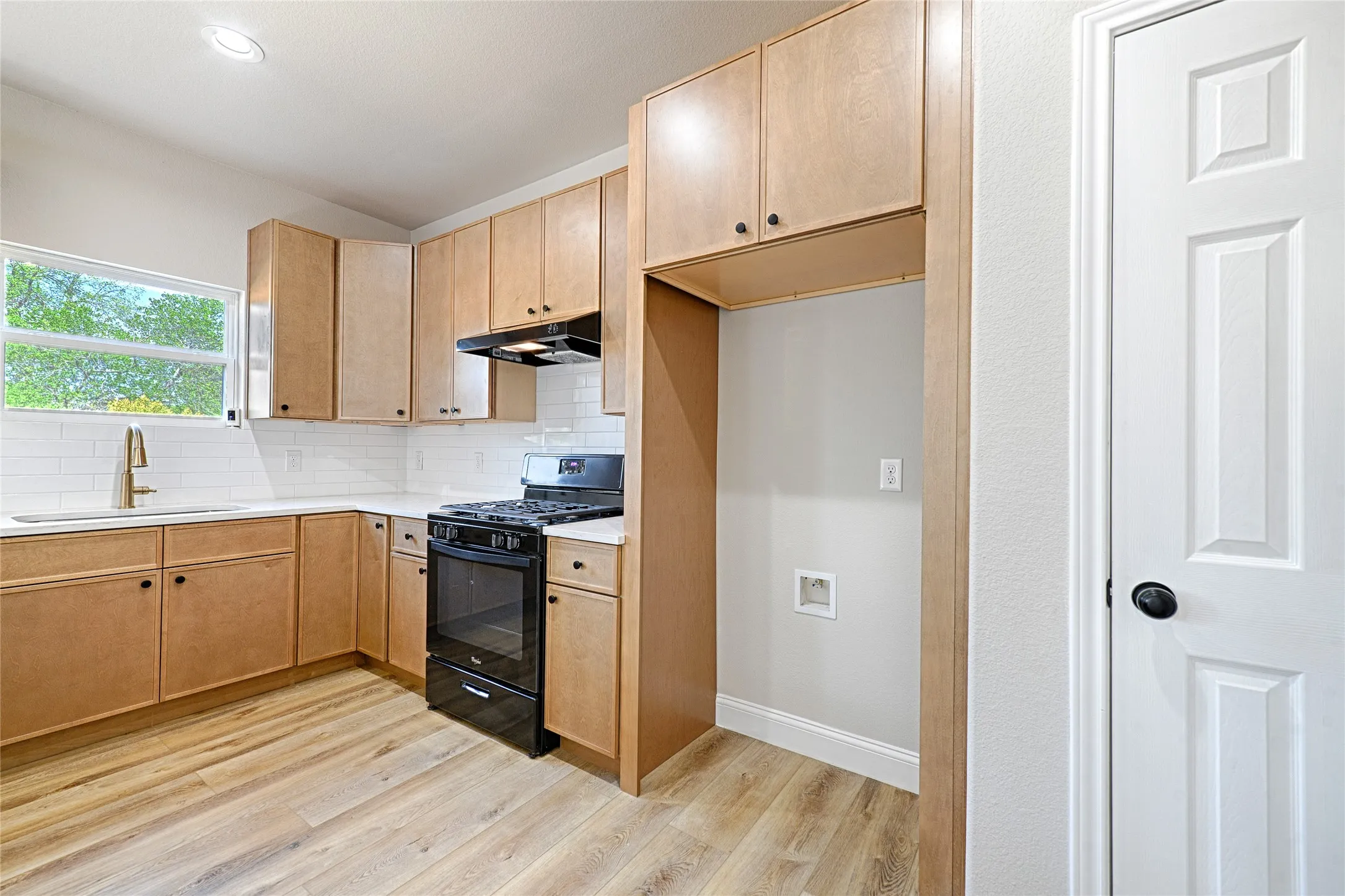 Single Family Residence For Sale in Kaufman County , 210 Mineral Wells Street B, Terrell, Texas 75160, 3 Bedroom, 3 Bathroom, 2 Garage spaces, 1,765 Sqft, built in 2024, mls#21394745, Real Estate Agent in Terrell, Homes For Sale in Kaufman county, Homes For Sale in Terrell, Realtor in Terrell Texas, Real Estate Brokerage Independent Realty Texas, Luminita Cordes Realtor