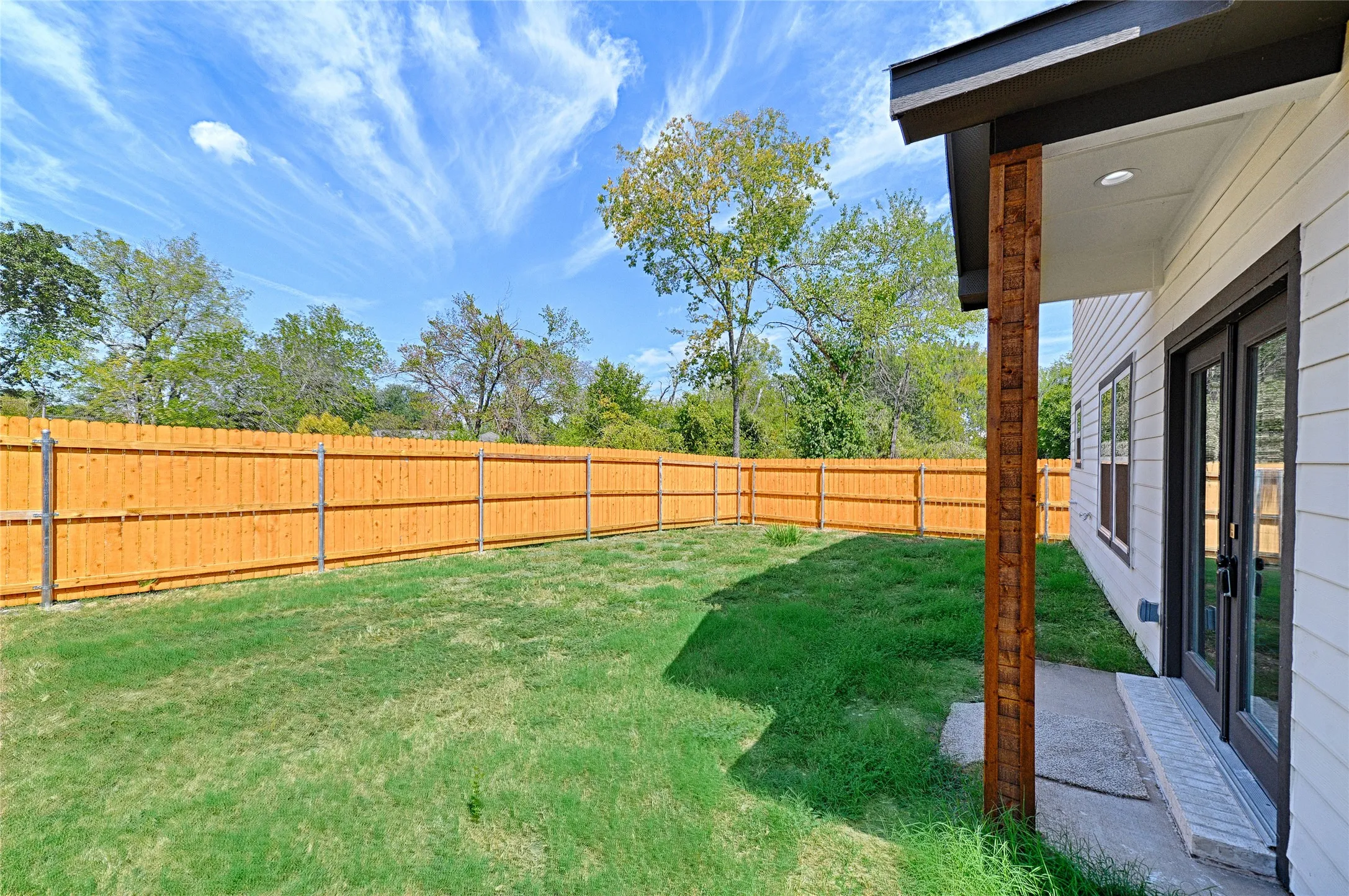 Single Family Residence For Sale in Kaufman County , 210 Mineral Wells Street B, Terrell, Texas 75160, 3 Bedroom, 3 Bathroom, 2 Garage spaces, 1,765 Sqft, built in 2024, mls#21394745, Real Estate Agent in Terrell, Homes For Sale in Kaufman county, Homes For Sale in Terrell, Realtor in Terrell Texas, Real Estate Brokerage Independent Realty Texas, Luminita Cordes Realtor