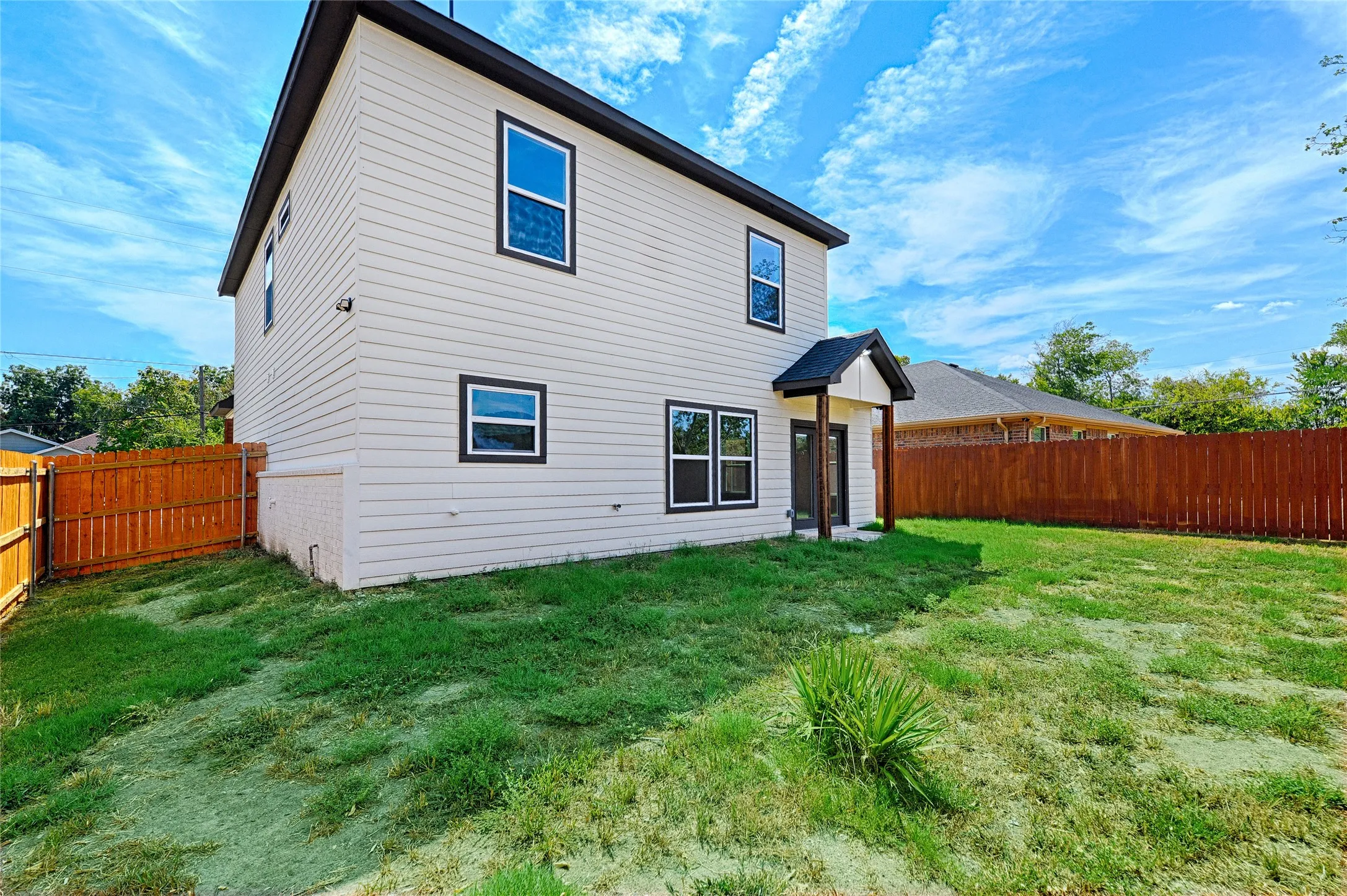 Single Family Residence For Sale in Kaufman County , 210 Mineral Wells Street B, Terrell, Texas 75160, 3 Bedroom, 3 Bathroom, 2 Garage spaces, 1,765 Sqft, built in 2024, mls#21394745, Real Estate Agent in Terrell, Homes For Sale in Kaufman county, Homes For Sale in Terrell, Realtor in Terrell Texas, Real Estate Brokerage Independent Realty Texas, Luminita Cordes Realtor