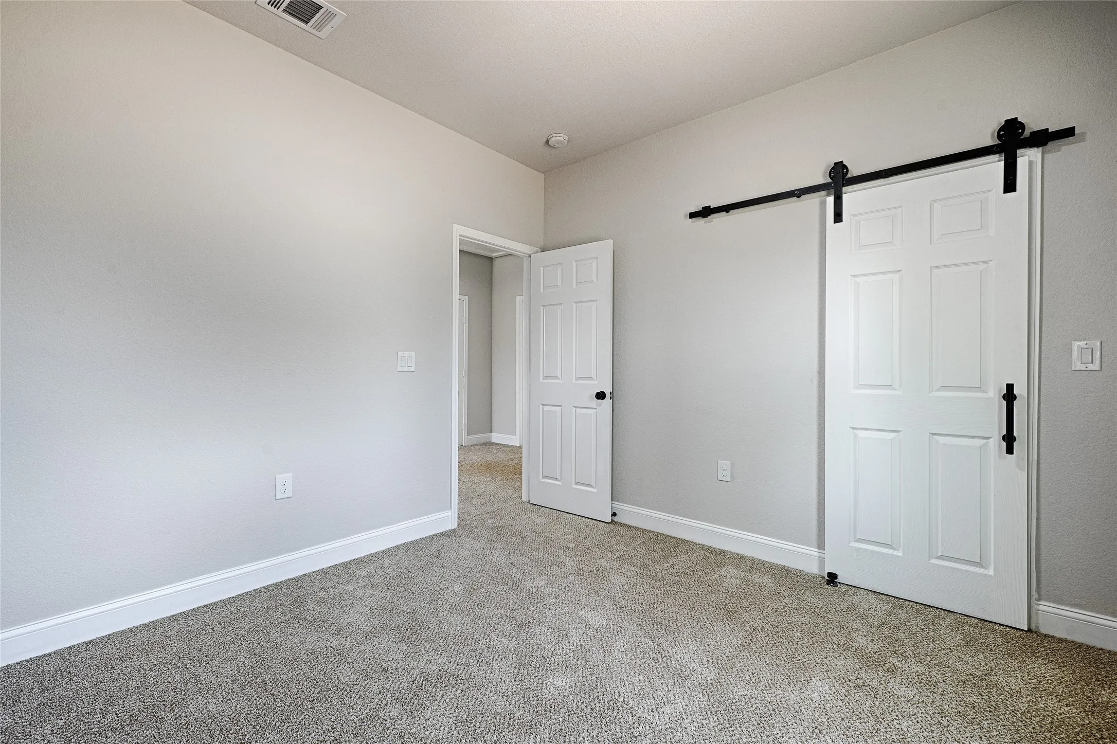 Single Family Residence For Sale in Kaufman County , 210 Mineral Wells Street B, Terrell, Texas 75160, 3 Bedroom, 3 Bathroom, 2 Garage spaces, 1,765 Sqft, built in 2024, mls#21394745, Real Estate Agent in Terrell, Homes For Sale in Kaufman county, Homes For Sale in Terrell, Realtor in Terrell Texas, Real Estate Brokerage Independent Realty Texas, Luminita Cordes Realtor