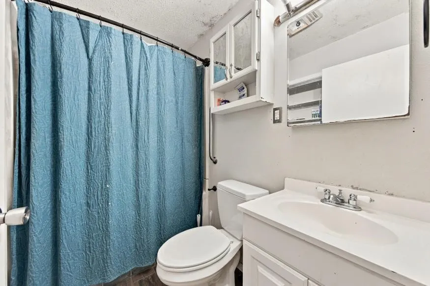 Single Family Residence For Sale in Mc Lennan County , 1204 W 4th Street, Mc Gregor, Texas 76657, 3 Bedroom, 2 Bathroom, 1 Garage spaces, 1,229 Sqft, built in 1956, mls#21393983, Real Estate Agent in Mc Gregor, Homes For Sale in Mc Lennan county, Homes For Sale in Mc Gregor, Realtor in Mc Gregor Texas, Real Estate Brokerage Independent Realty Texas, Luminita Cordes Realtor