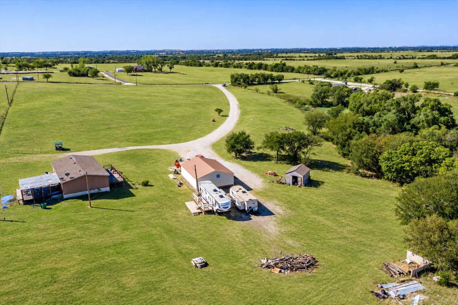 Mobile Home For Sale in Wise County , 2298 County Road 2320, Decatur, Texas 76234, 3 Bedroom, 2 Bathroom, Garage spaces, 1,792 Sqft, built in 2016, mls#21392780, Real Estate Agent in Decatur, Homes For Sale in Wise county, Homes For Sale in Decatur, Realtor in Decatur Texas, Real Estate Brokerage Independent Realty Texas, Luminita Cordes Realtor
