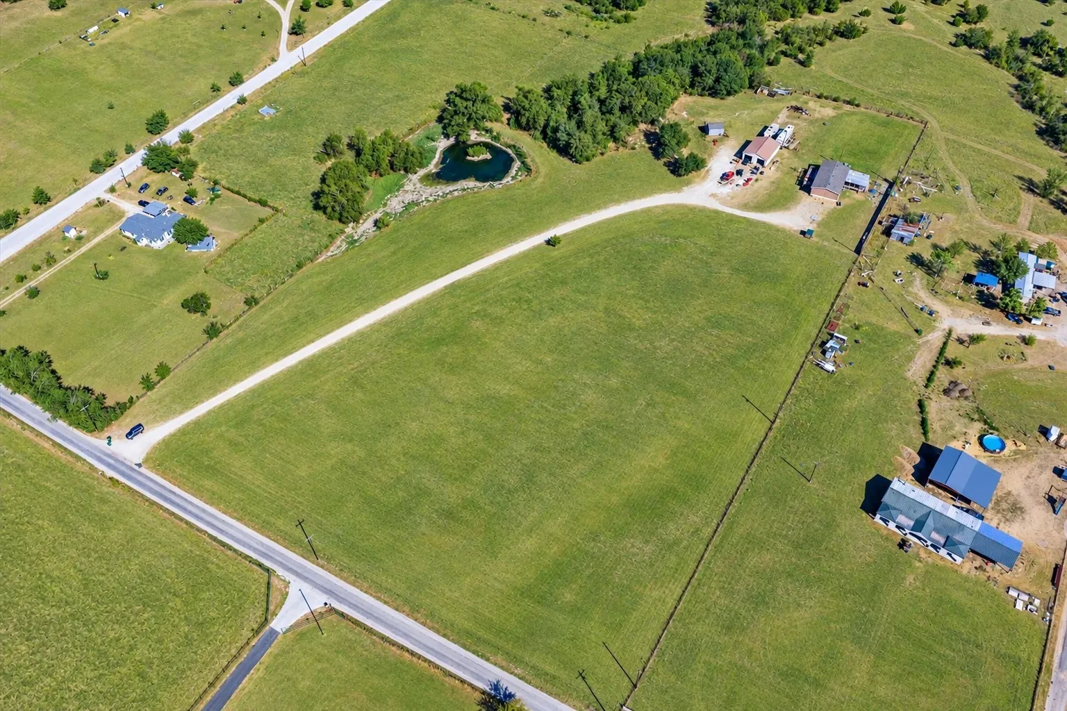 Mobile Home For Sale in Wise County , 2298 County Road 2320, Decatur, Texas 76234, 3 Bedroom, 2 Bathroom, Garage spaces, 1,792 Sqft, built in 2016, mls#21392780, Real Estate Agent in Decatur, Homes For Sale in Wise county, Homes For Sale in Decatur, Realtor in Decatur Texas, Real Estate Brokerage Independent Realty Texas, Luminita Cordes Realtor