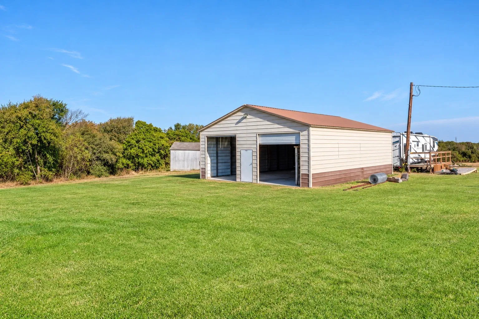 Mobile Home For Sale in Wise County , 2298 County Road 2320, Decatur, Texas 76234, 3 Bedroom, 2 Bathroom, Garage spaces, 1,792 Sqft, built in 2016, mls#21392780, Real Estate Agent in Decatur, Homes For Sale in Wise county, Homes For Sale in Decatur, Realtor in Decatur Texas, Real Estate Brokerage Independent Realty Texas, Luminita Cordes Realtor