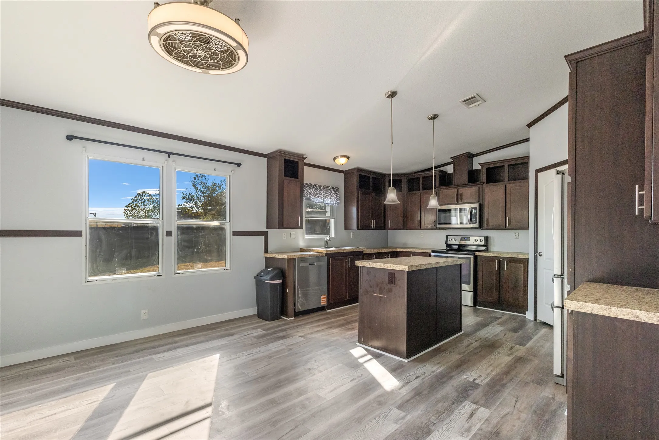 Mobile Home For Sale in Wise County , 2298 County Road 2320, Decatur, Texas 76234, 3 Bedroom, 2 Bathroom, Garage spaces, 1,792 Sqft, built in 2016, mls#21392780, Real Estate Agent in Decatur, Homes For Sale in Wise county, Homes For Sale in Decatur, Realtor in Decatur Texas, Real Estate Brokerage Independent Realty Texas, Luminita Cordes Realtor