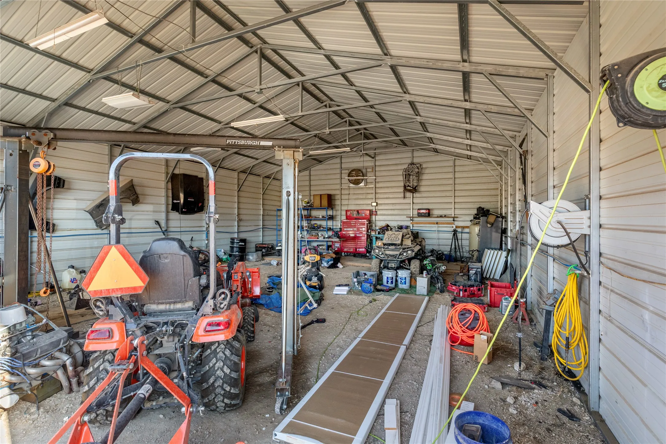 Mobile Home For Sale in Wise County , 2298 County Road 2320, Decatur, Texas 76234, 3 Bedroom, 2 Bathroom, Garage spaces, 1,792 Sqft, built in 2016, mls#21392780, Real Estate Agent in Decatur, Homes For Sale in Wise county, Homes For Sale in Decatur, Realtor in Decatur Texas, Real Estate Brokerage Independent Realty Texas, Luminita Cordes Realtor