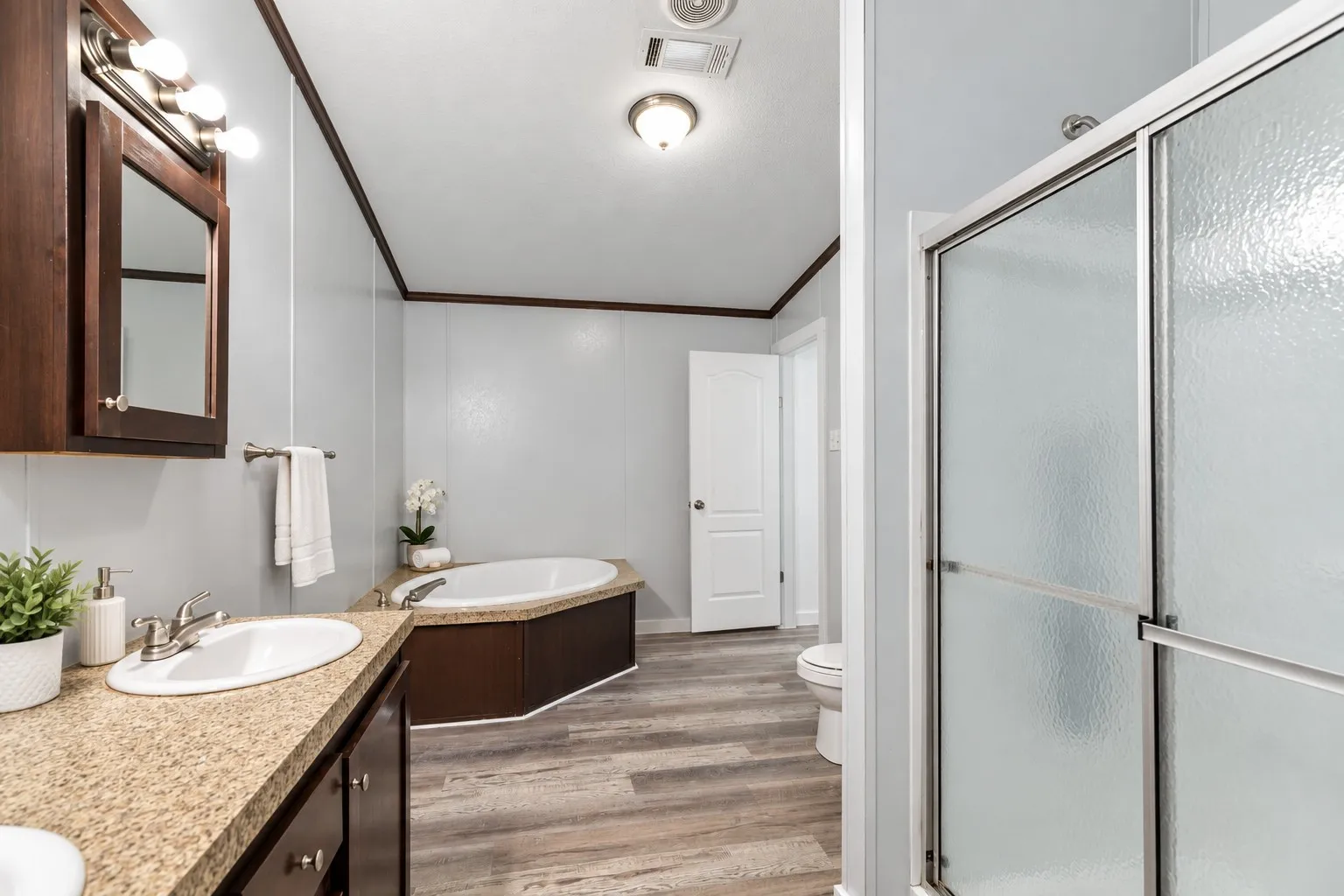Mobile Home For Sale in Wise County , 2298 County Road 2320, Decatur, Texas 76234, 3 Bedroom, 2 Bathroom, Garage spaces, 1,792 Sqft, built in 2016, mls#21392780, Real Estate Agent in Decatur, Homes For Sale in Wise county, Homes For Sale in Decatur, Realtor in Decatur Texas, Real Estate Brokerage Independent Realty Texas, Luminita Cordes Realtor