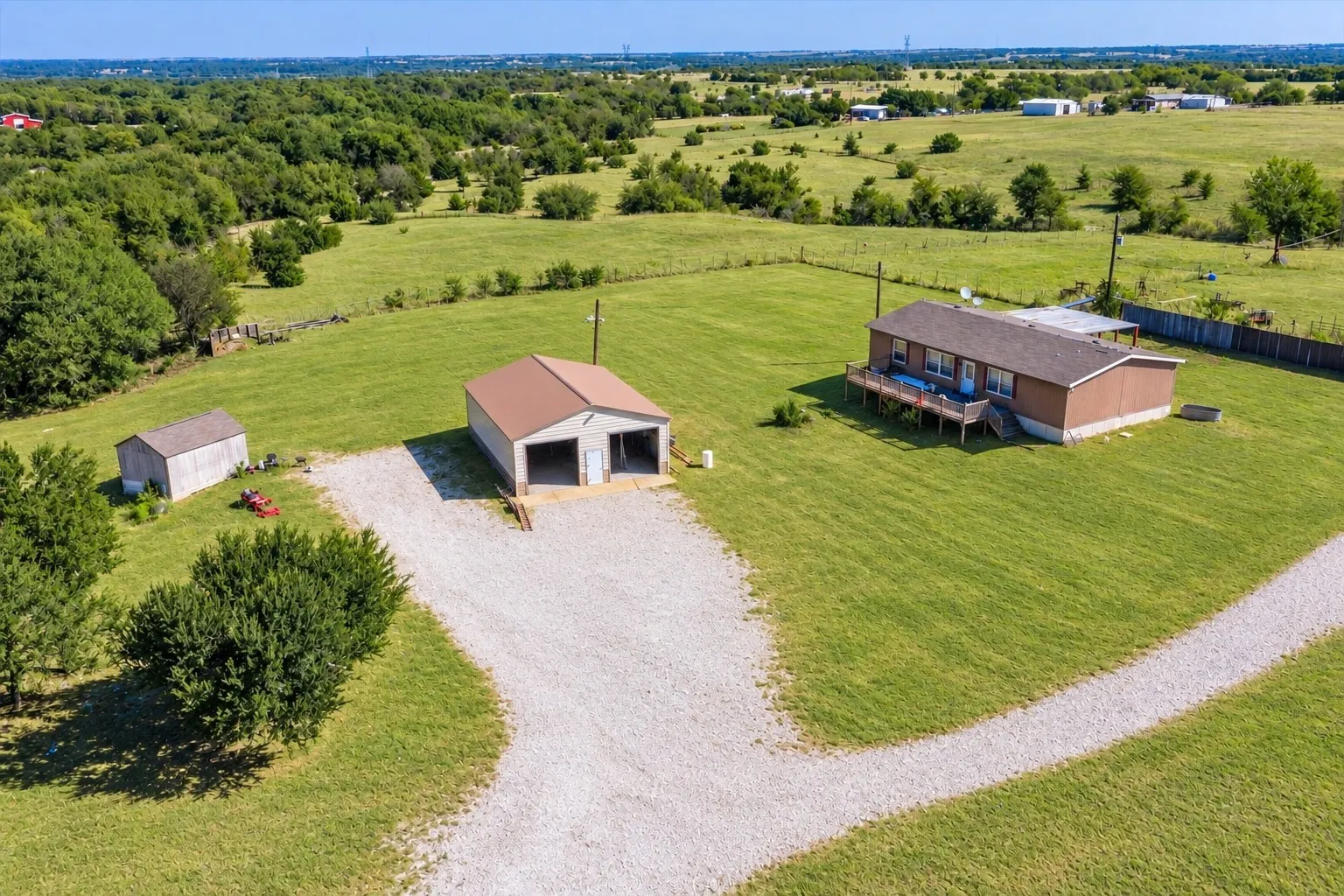 Mobile Home For Sale in Wise County , 2298 County Road 2320, Decatur, Texas 76234, 3 Bedroom, 2 Bathroom, Garage spaces, 1,792 Sqft, built in 2016, mls#21392780, Real Estate Agent in Decatur, Homes For Sale in Wise county, Homes For Sale in Decatur, Realtor in Decatur Texas, Real Estate Brokerage Independent Realty Texas, Luminita Cordes Realtor