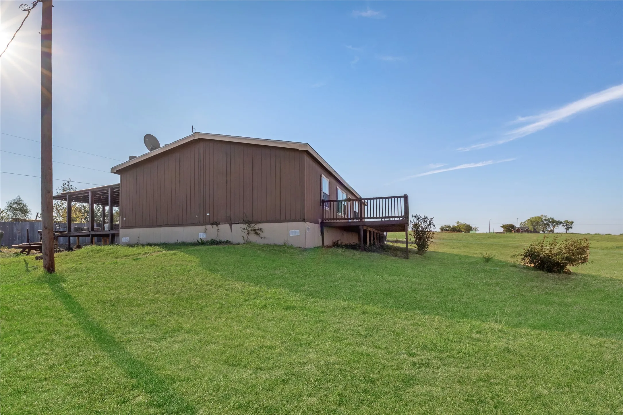 Mobile Home For Sale in Wise County , 2298 County Road 2320, Decatur, Texas 76234, 3 Bedroom, 2 Bathroom, Garage spaces, 1,792 Sqft, built in 2016, mls#21392780, Real Estate Agent in Decatur, Homes For Sale in Wise county, Homes For Sale in Decatur, Realtor in Decatur Texas, Real Estate Brokerage Independent Realty Texas, Luminita Cordes Realtor