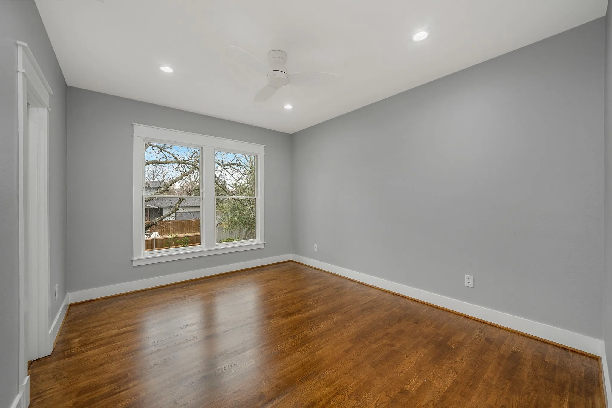 Duplex For Sale in Dallas County , 6045-6047 Velasco Avenue, Dallas, Texas 75206, 6 Bedroom, 6 Bathroom, 4 Garage spaces, 0 Sqft, built in 2025, mls#21394693, Real Estate Agent in Dallas, Homes For Sale in Dallas county, Homes For Sale in Dallas, Realtor in Dallas Texas, Real Estate Brokerage Independent Realty Texas, Luminita Cordes Realtor