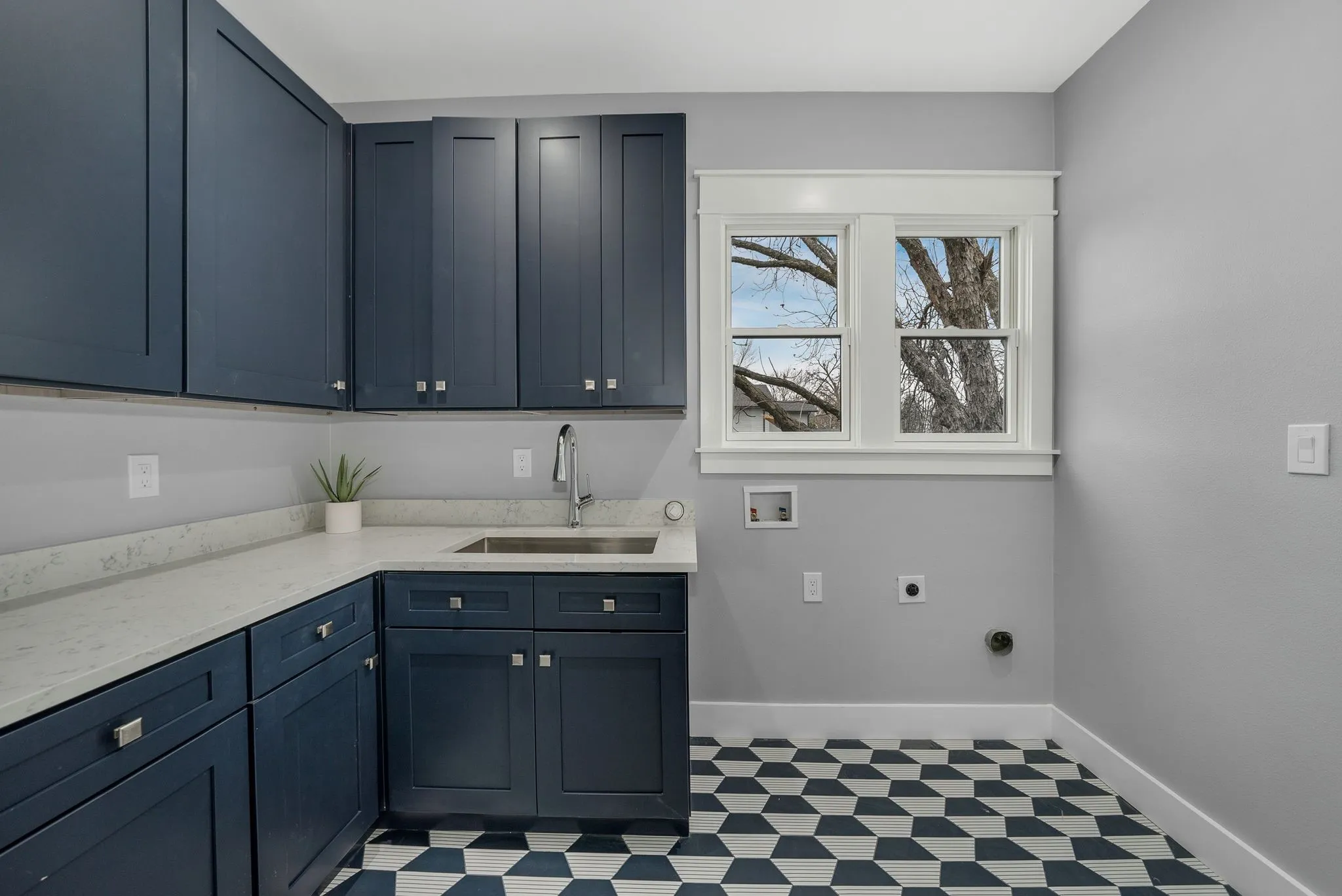Duplex For Sale in Dallas County , 6045-6047 Velasco Avenue, Dallas, Texas 75206, 6 Bedroom, 6 Bathroom, 4 Garage spaces, 0 Sqft, built in 2025, mls#21394693, Real Estate Agent in Dallas, Homes For Sale in Dallas county, Homes For Sale in Dallas, Realtor in Dallas Texas, Real Estate Brokerage Independent Realty Texas, Luminita Cordes Realtor