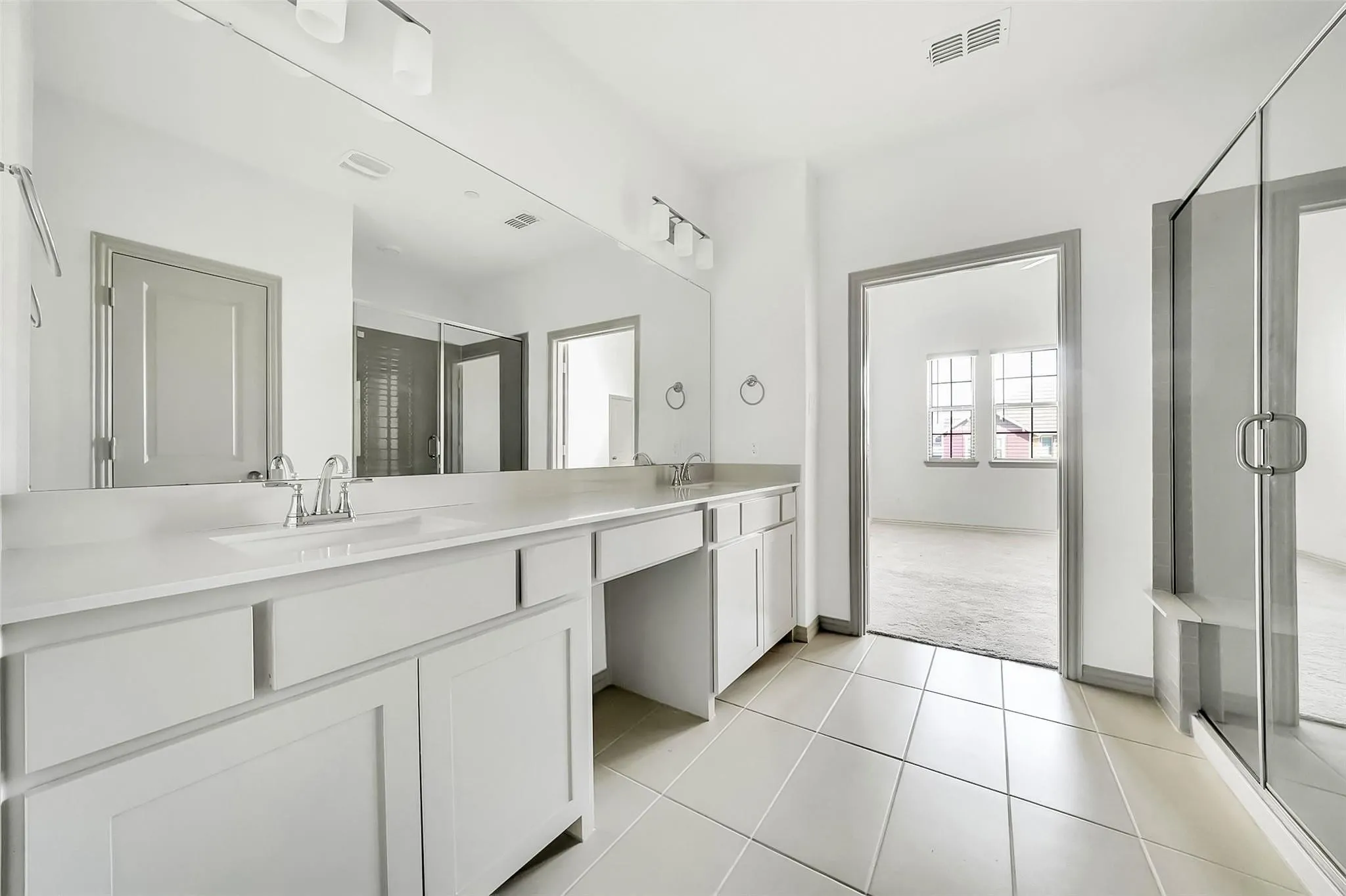 Townhouse For Rent in Dallas County , 2538 Settlers Place, Garland, Texas 75042, 3 Bedroom, 3 Bathroom, 2 Garage spaces, 1,660 Sqft, built in 2023, mls#21394756, Real Estate Agent in Garland, Homes For Rent in Dallas county, Homes For Rent in Garland, Realtor in Garland Texas, Real Estate Brokerage Independent Realty Texas, Luminita Cordes Realtor