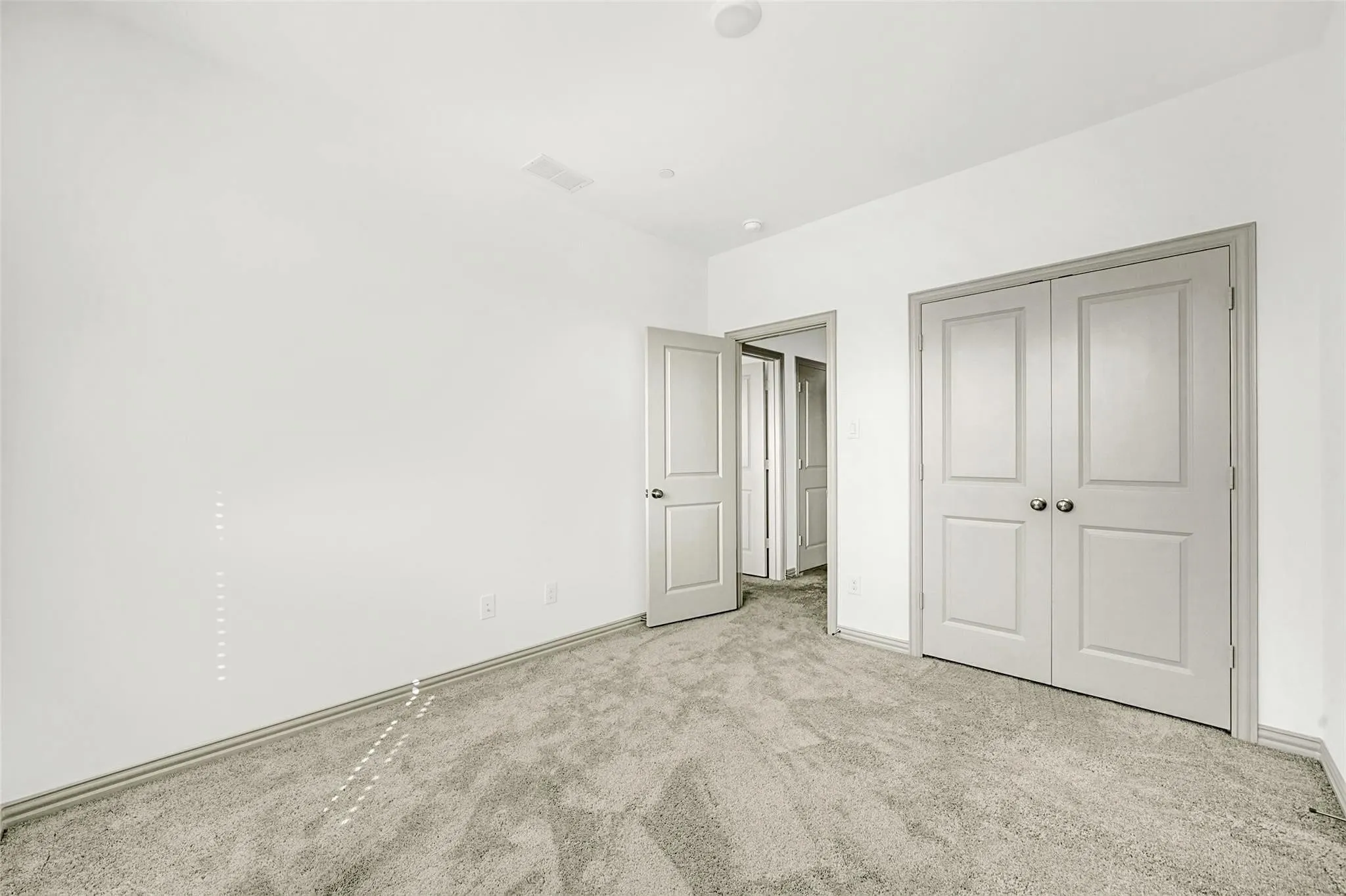 Townhouse For Rent in Dallas County , 2538 Settlers Place, Garland, Texas 75042, 3 Bedroom, 3 Bathroom, 2 Garage spaces, 1,660 Sqft, built in 2023, mls#21394756, Real Estate Agent in Garland, Homes For Rent in Dallas county, Homes For Rent in Garland, Realtor in Garland Texas, Real Estate Brokerage Independent Realty Texas, Luminita Cordes Realtor