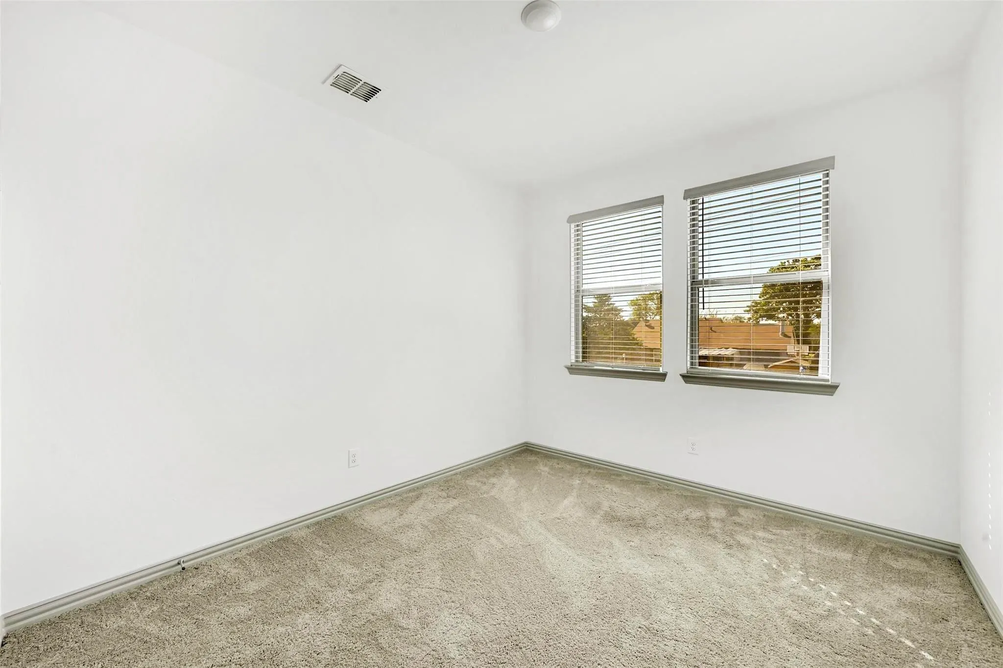 Townhouse For Rent in Dallas County , 2538 Settlers Place, Garland, Texas 75042, 3 Bedroom, 3 Bathroom, 2 Garage spaces, 1,660 Sqft, built in 2023, mls#21394756, Real Estate Agent in Garland, Homes For Rent in Dallas county, Homes For Rent in Garland, Realtor in Garland Texas, Real Estate Brokerage Independent Realty Texas, Luminita Cordes Realtor