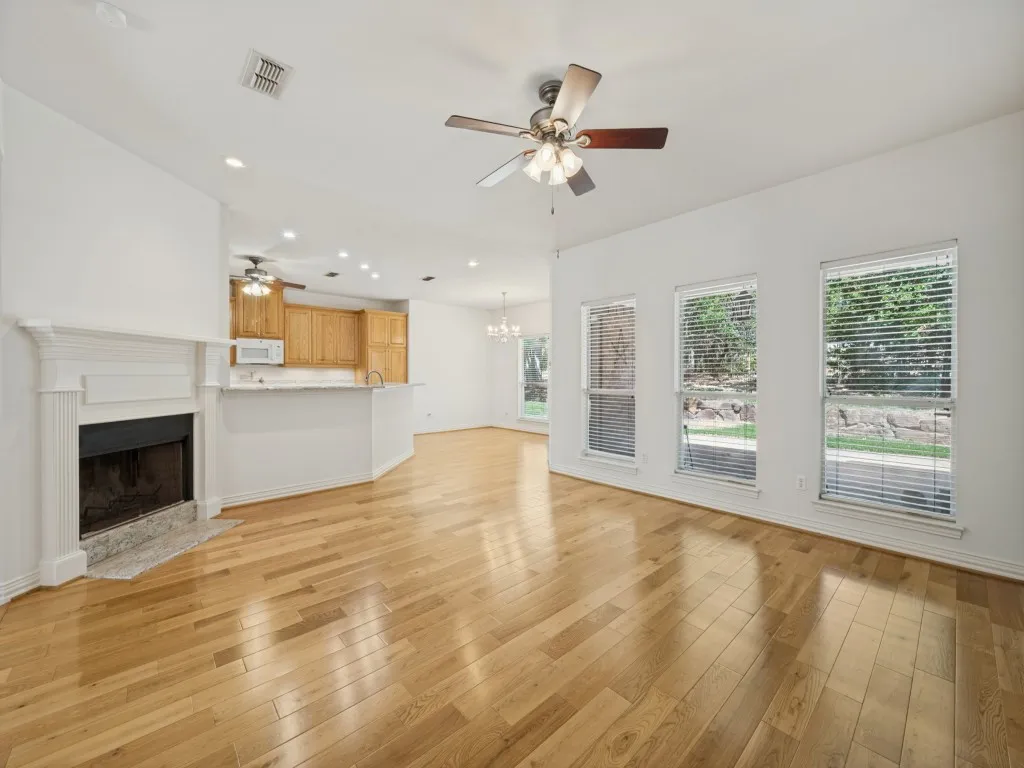 Single Family Residence For Sale in Denton County , 5600 Bridle Path, Aubrey, Texas 76227, 4 Bedroom, 3 Bathroom, 2 Garage spaces, 2,430 Sqft, built in 2003, mls#21394765, Real Estate Agent in Aubrey, Homes For Sale in Denton county, Homes For Sale in Aubrey, Realtor in Aubrey Texas, Real Estate Brokerage Independent Realty Texas, Luminita Cordes Realtor