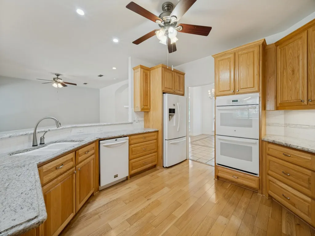 Single Family Residence For Sale in Denton County , 5600 Bridle Path, Aubrey, Texas 76227, 4 Bedroom, 3 Bathroom, 2 Garage spaces, 2,430 Sqft, built in 2003, mls#21394765, Real Estate Agent in Aubrey, Homes For Sale in Denton county, Homes For Sale in Aubrey, Realtor in Aubrey Texas, Real Estate Brokerage Independent Realty Texas, Luminita Cordes Realtor