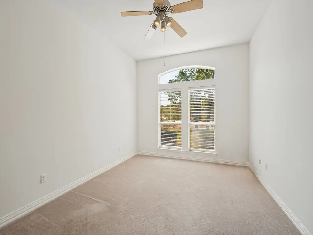 Single Family Residence For Sale in Denton County , 5600 Bridle Path, Aubrey, Texas 76227, 4 Bedroom, 3 Bathroom, 2 Garage spaces, 2,430 Sqft, built in 2003, mls#21394765, Real Estate Agent in Aubrey, Homes For Sale in Denton county, Homes For Sale in Aubrey, Realtor in Aubrey Texas, Real Estate Brokerage Independent Realty Texas, Luminita Cordes Realtor