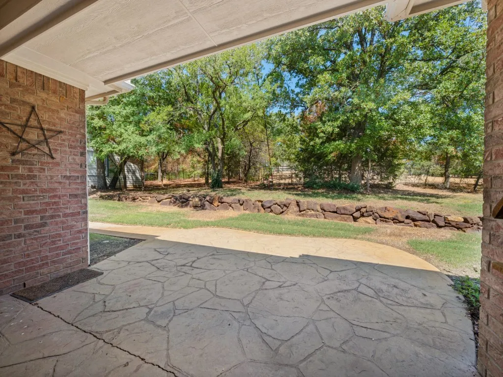 Single Family Residence For Sale in Denton County , 5600 Bridle Path, Aubrey, Texas 76227, 4 Bedroom, 3 Bathroom, 2 Garage spaces, 2,430 Sqft, built in 2003, mls#21394765, Real Estate Agent in Aubrey, Homes For Sale in Denton county, Homes For Sale in Aubrey, Realtor in Aubrey Texas, Real Estate Brokerage Independent Realty Texas, Luminita Cordes Realtor