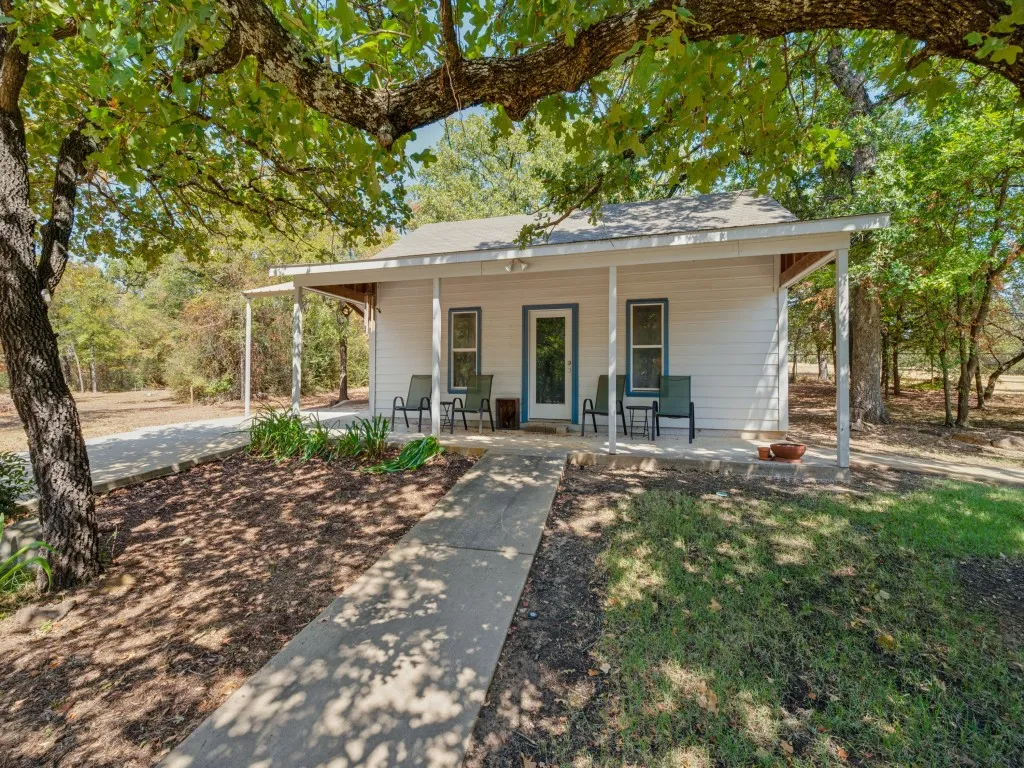 Single Family Residence For Sale in Denton County , 5600 Bridle Path, Aubrey, Texas 76227, 4 Bedroom, 3 Bathroom, 2 Garage spaces, 2,430 Sqft, built in 2003, mls#21394765, Real Estate Agent in Aubrey, Homes For Sale in Denton county, Homes For Sale in Aubrey, Realtor in Aubrey Texas, Real Estate Brokerage Independent Realty Texas, Luminita Cordes Realtor