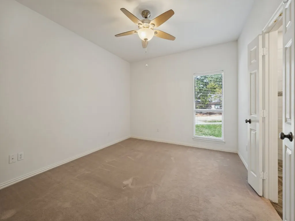 Single Family Residence For Sale in Denton County , 5600 Bridle Path, Aubrey, Texas 76227, 4 Bedroom, 3 Bathroom, 2 Garage spaces, 2,430 Sqft, built in 2003, mls#21394765, Real Estate Agent in Aubrey, Homes For Sale in Denton county, Homes For Sale in Aubrey, Realtor in Aubrey Texas, Real Estate Brokerage Independent Realty Texas, Luminita Cordes Realtor