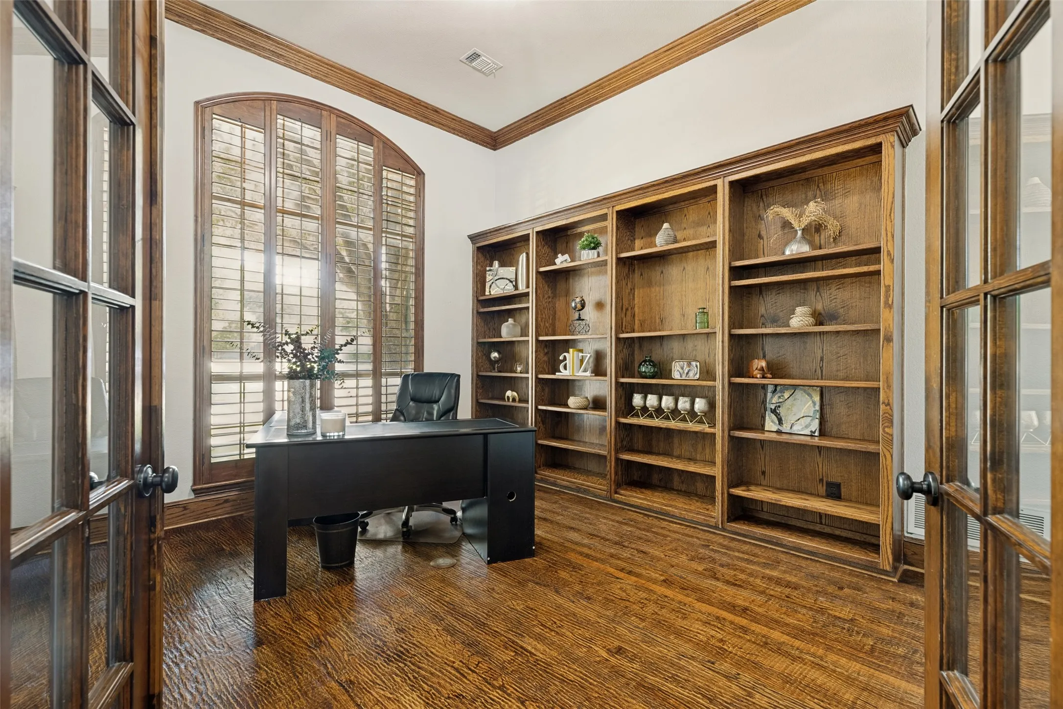 Single Family Residence For Rent in Collin County , 1101 Stonington Drive, Mc Kinney, Texas 75071, 5 Bedroom, 5 Bathroom, 3 Garage spaces, 4,379 Sqft, built in 2005, mls#21392436, Real Estate Agent in Mc Kinney, Homes For Rent in Collin county, Homes For Rent in Mc Kinney, Realtor in Mc Kinney Texas, Real Estate Brokerage Independent Realty Texas, Luminita Cordes Realtor