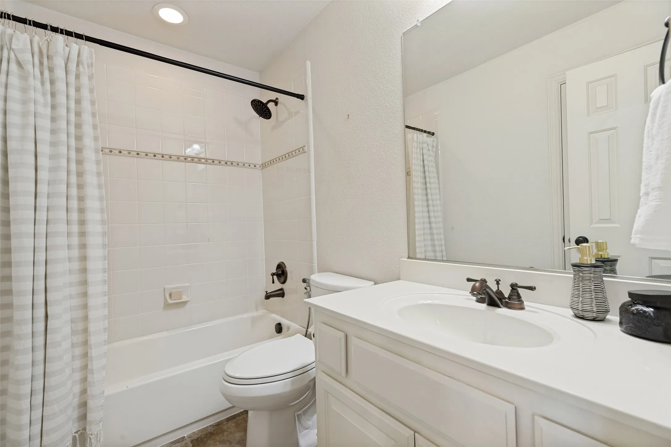 Single Family Residence For Rent in Collin County , 1101 Stonington Drive, Mc Kinney, Texas 75071, 5 Bedroom, 5 Bathroom, 3 Garage spaces, 4,379 Sqft, built in 2005, mls#21392436, Real Estate Agent in Mc Kinney, Homes For Rent in Collin county, Homes For Rent in Mc Kinney, Realtor in Mc Kinney Texas, Real Estate Brokerage Independent Realty Texas, Luminita Cordes Realtor