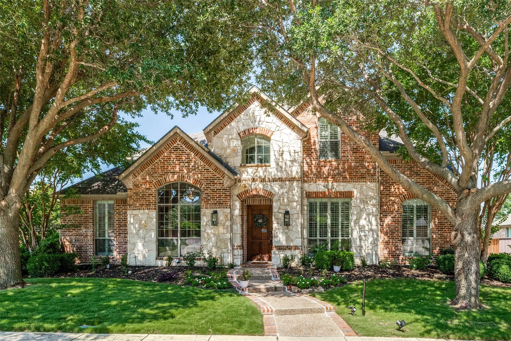 Single Family Residence For Rent
