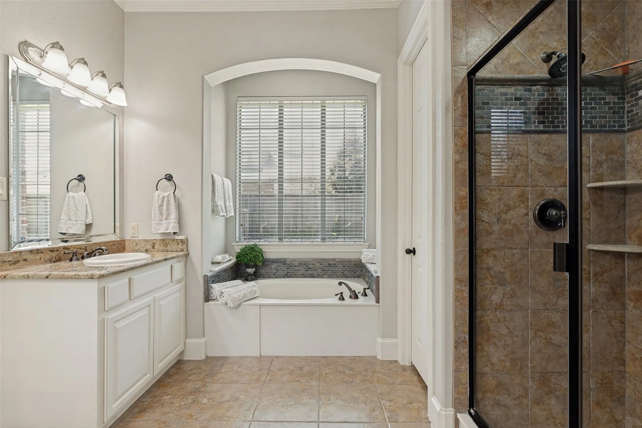 Single Family Residence For Rent in Collin County , 1101 Stonington Drive, Mc Kinney, Texas 75071, 5 Bedroom, 5 Bathroom, 3 Garage spaces, 4,379 Sqft, built in 2005, mls#21392436, Real Estate Agent in Mc Kinney, Homes For Rent in Collin county, Homes For Rent in Mc Kinney, Realtor in Mc Kinney Texas, Real Estate Brokerage Independent Realty Texas, Luminita Cordes Realtor