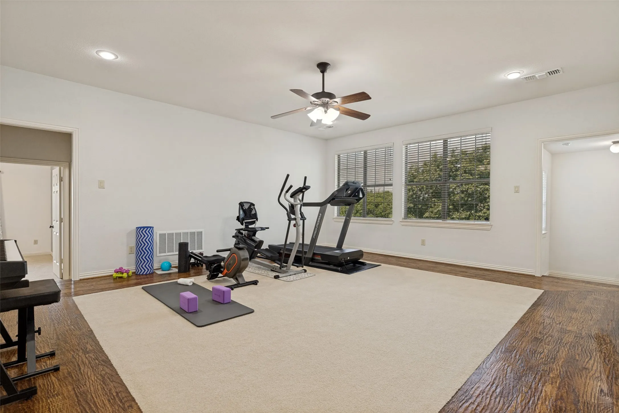 Single Family Residence For Rent in Collin County , 1101 Stonington Drive, Mc Kinney, Texas 75071, 5 Bedroom, 5 Bathroom, 3 Garage spaces, 4,379 Sqft, built in 2005, mls#21392436, Real Estate Agent in Mc Kinney, Homes For Rent in Collin county, Homes For Rent in Mc Kinney, Realtor in Mc Kinney Texas, Real Estate Brokerage Independent Realty Texas, Luminita Cordes Realtor
