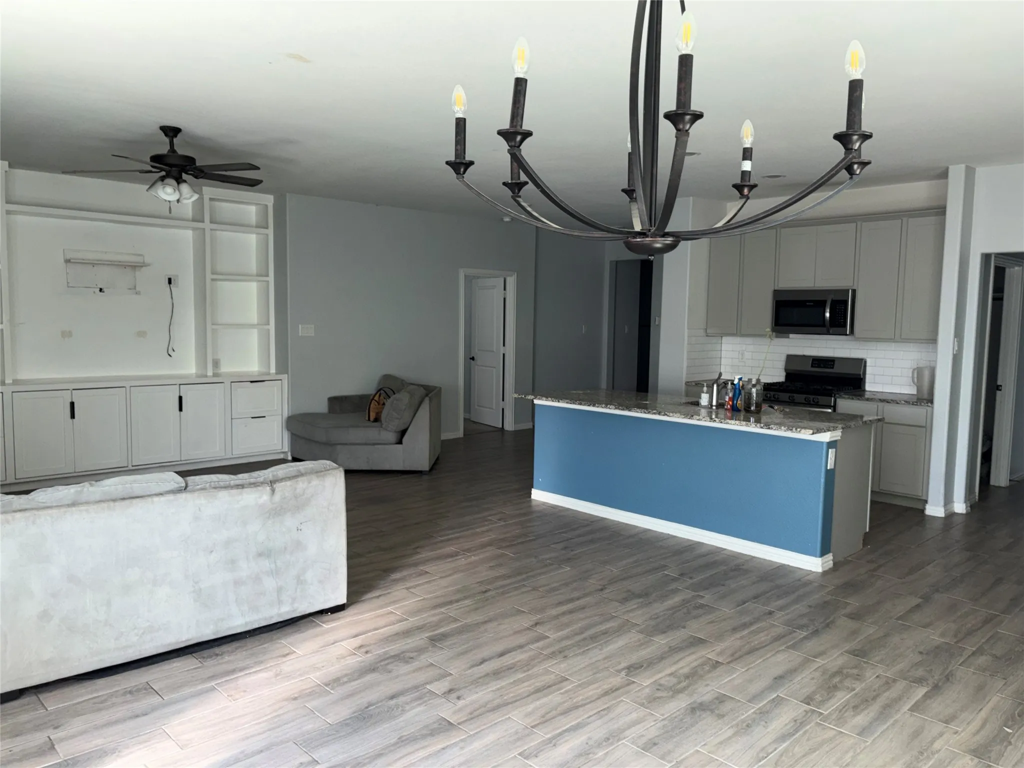 Single Family Residence For Sale in Tarrant County , 208 Flower Ridge Drive, Fort Worth, Texas 76108, 4 Bedroom, 2 Bathroom, 2 Garage spaces, 2,035 Sqft, built in 2018, mls#21393470, Real Estate Agent in Fort Worth, Homes For Sale in Tarrant county, Homes For Sale in Fort Worth, Realtor in Fort Worth Texas, Real Estate Brokerage Independent Realty Texas, Luminita Cordes Realtor
