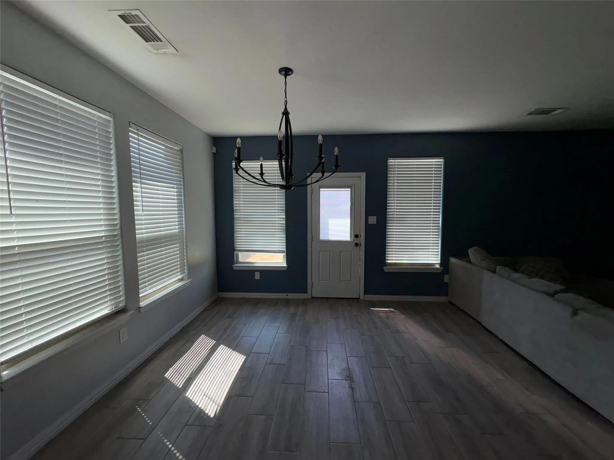 Single Family Residence For Sale in Tarrant County , 208 Flower Ridge Drive, Fort Worth, Texas 76108, 4 Bedroom, 2 Bathroom, 2 Garage spaces, 2,035 Sqft, built in 2018, mls#21393470, Real Estate Agent in Fort Worth, Homes For Sale in Tarrant county, Homes For Sale in Fort Worth, Realtor in Fort Worth Texas, Real Estate Brokerage Independent Realty Texas, Luminita Cordes Realtor