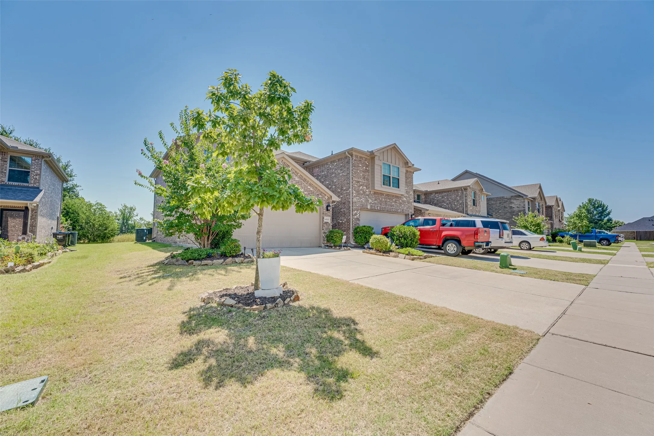 Townhouse For Sale in Hunt County , 6810 Topaz Drive, Greenville, Texas 75402, 3 Bedroom, 3 Bathroom, 2 Garage spaces, 1,448 Sqft, built in 2021, mls#21393923, Real Estate Agent in Greenville, Homes For Sale in Hunt county, Homes For Sale in Greenville, Realtor in Greenville Texas, Real Estate Brokerage Independent Realty Texas, Luminita Cordes Realtor