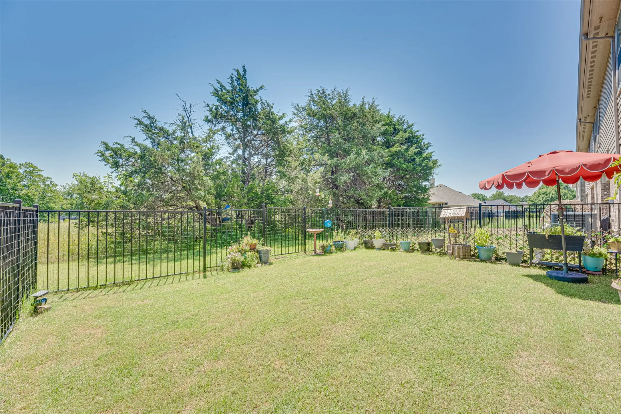 Townhouse For Sale in Hunt County , 6810 Topaz Drive, Greenville, Texas 75402, 3 Bedroom, 3 Bathroom, 2 Garage spaces, 1,448 Sqft, built in 2021, mls#21393923, Real Estate Agent in Greenville, Homes For Sale in Hunt county, Homes For Sale in Greenville, Realtor in Greenville Texas, Real Estate Brokerage Independent Realty Texas, Luminita Cordes Realtor