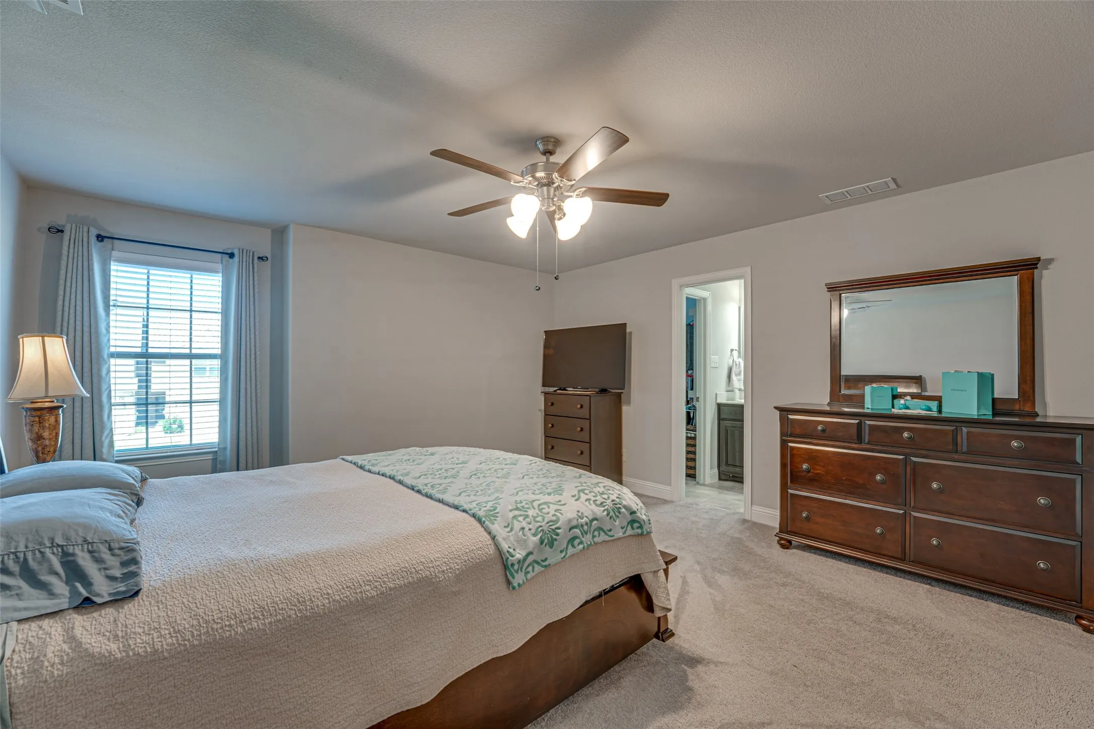 Townhouse For Sale in Hunt County , 6810 Topaz Drive, Greenville, Texas 75402, 3 Bedroom, 3 Bathroom, 2 Garage spaces, 1,448 Sqft, built in 2021, mls#21393923, Real Estate Agent in Greenville, Homes For Sale in Hunt county, Homes For Sale in Greenville, Realtor in Greenville Texas, Real Estate Brokerage Independent Realty Texas, Luminita Cordes Realtor