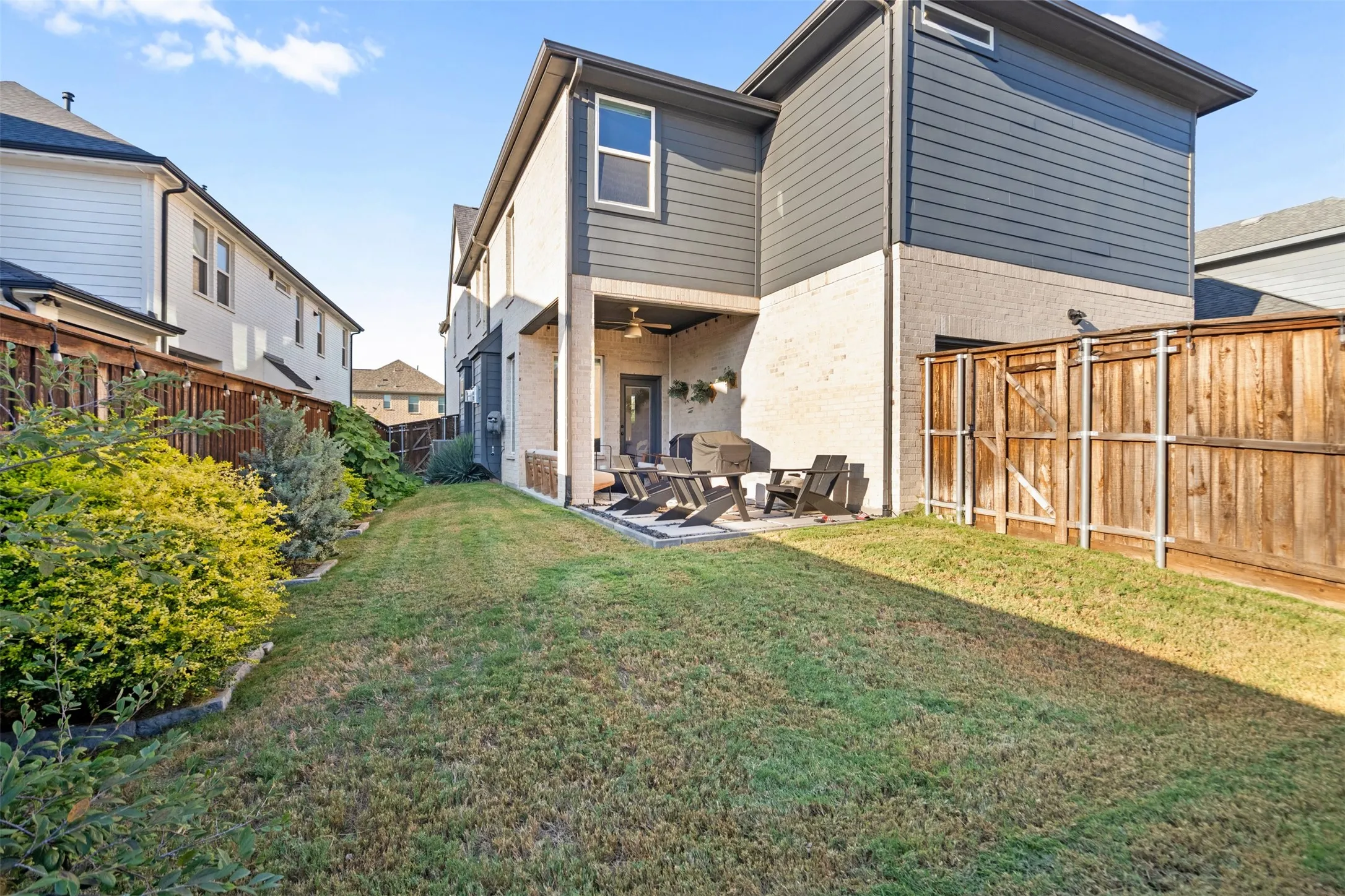 Single Family Residence For Sale in Collin County , 963 Sprangletop Street, Allen, Texas 75013, 4 Bedroom, 4 Bathroom, 2 Garage spaces, 3,101 Sqft, built in 2020, mls#21392295, Real Estate Agent in Allen, Homes For Sale in Collin county, Homes For Sale in Allen, Realtor in Allen Texas, Real Estate Brokerage Independent Realty Texas, Luminita Cordes Realtor