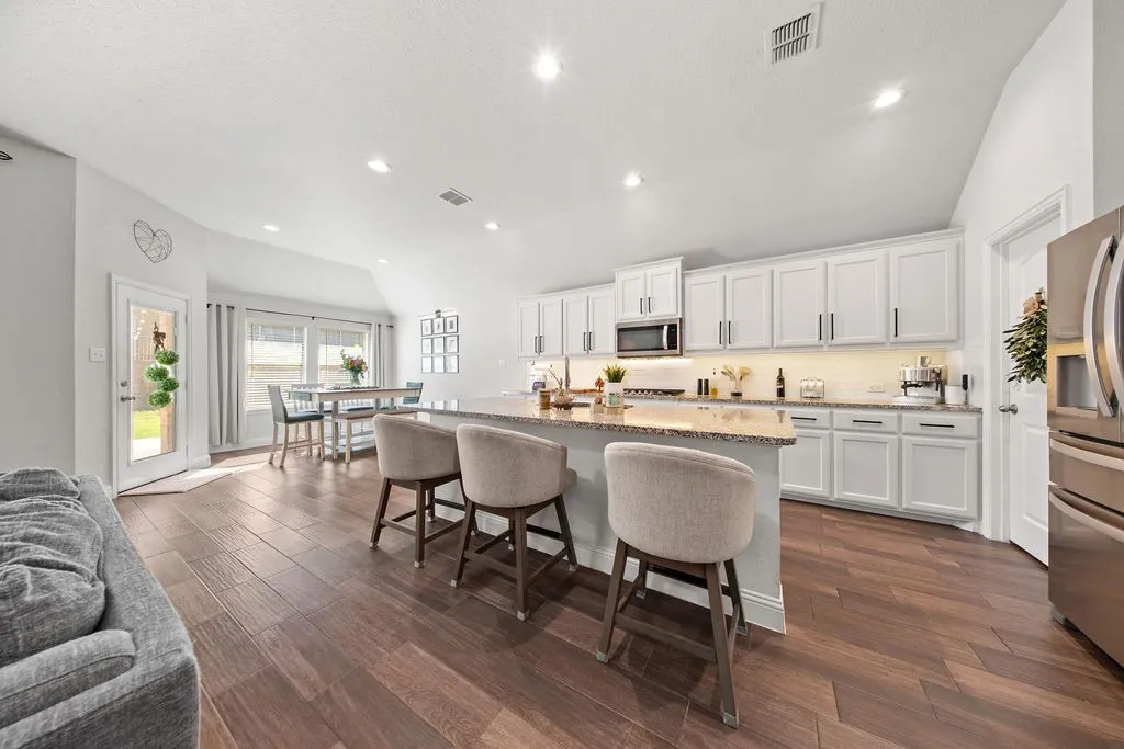 Single Family Residence For Sale in Tarrant County , 1357 Collett Sublett Road, Kennedale, Texas 76060, 3 Bedroom, 2 Bathroom, 2 Garage spaces, 1,804 Sqft, built in 2021, mls#21393935, Real Estate Agent in Kennedale, Homes For Sale in Tarrant county, Homes For Sale in Kennedale, Realtor in Kennedale Texas, Real Estate Brokerage Independent Realty Texas, Luminita Cordes Realtor