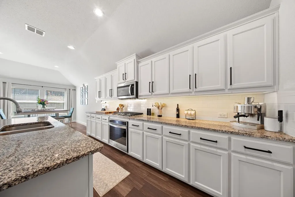 Single Family Residence For Sale in Tarrant County , 1357 Collett Sublett Road, Kennedale, Texas 76060, 3 Bedroom, 2 Bathroom, 2 Garage spaces, 1,804 Sqft, built in 2021, mls#21393935, Real Estate Agent in Kennedale, Homes For Sale in Tarrant county, Homes For Sale in Kennedale, Realtor in Kennedale Texas, Real Estate Brokerage Independent Realty Texas, Luminita Cordes Realtor