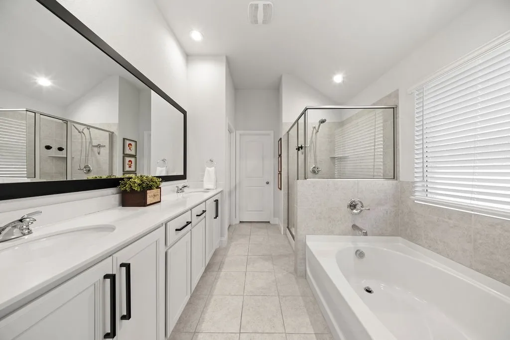 Single Family Residence For Sale in Tarrant County , 1357 Collett Sublett Road, Kennedale, Texas 76060, 3 Bedroom, 2 Bathroom, 2 Garage spaces, 1,804 Sqft, built in 2021, mls#21393935, Real Estate Agent in Kennedale, Homes For Sale in Tarrant county, Homes For Sale in Kennedale, Realtor in Kennedale Texas, Real Estate Brokerage Independent Realty Texas, Luminita Cordes Realtor