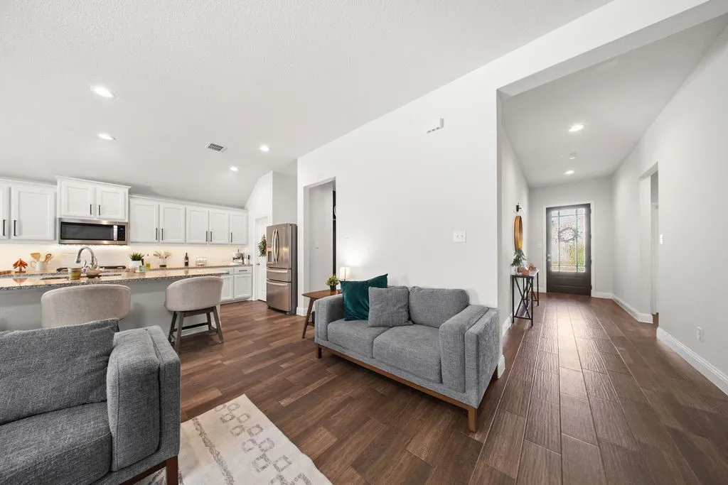Single Family Residence For Sale in Tarrant County , 1357 Collett Sublett Road, Kennedale, Texas 76060, 3 Bedroom, 2 Bathroom, 2 Garage spaces, 1,804 Sqft, built in 2021, mls#21393935, Real Estate Agent in Kennedale, Homes For Sale in Tarrant county, Homes For Sale in Kennedale, Realtor in Kennedale Texas, Real Estate Brokerage Independent Realty Texas, Luminita Cordes Realtor