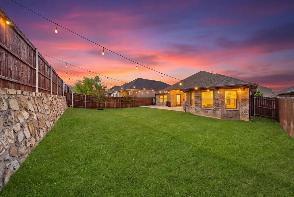 Single Family Residence For Sale in Tarrant County , 1357 Collett Sublett Road, Kennedale, Texas 76060, 3 Bedroom, 2 Bathroom, 2 Garage spaces, 1,804 Sqft, built in 2021, mls#21393935, Real Estate Agent in Kennedale, Homes For Sale in Tarrant county, Homes For Sale in Kennedale, Realtor in Kennedale Texas, Real Estate Brokerage Independent Realty Texas, Luminita Cordes Realtor